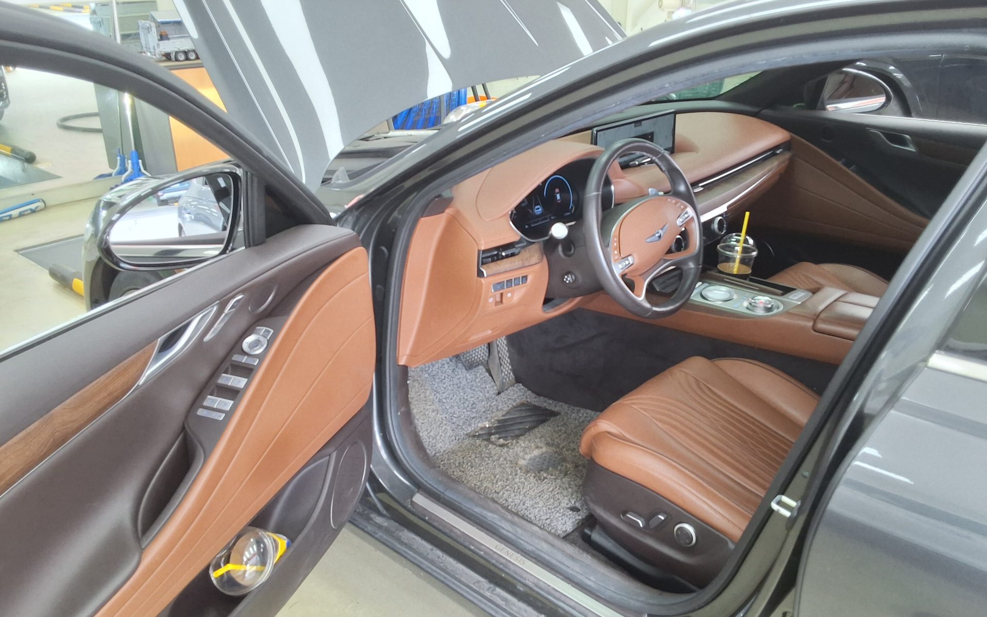 2021 - genesis g80