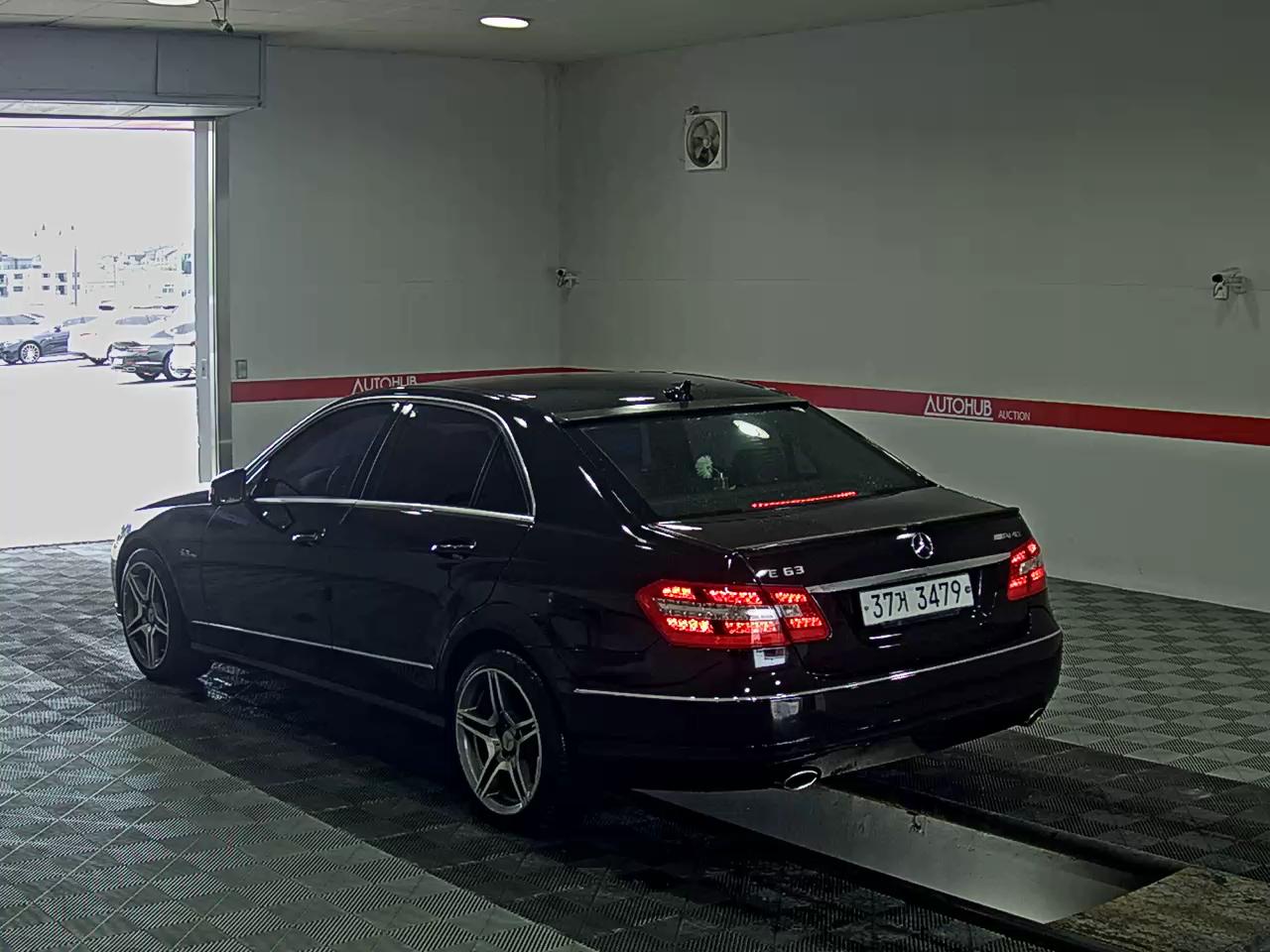 2011 - mercedes-benz e300