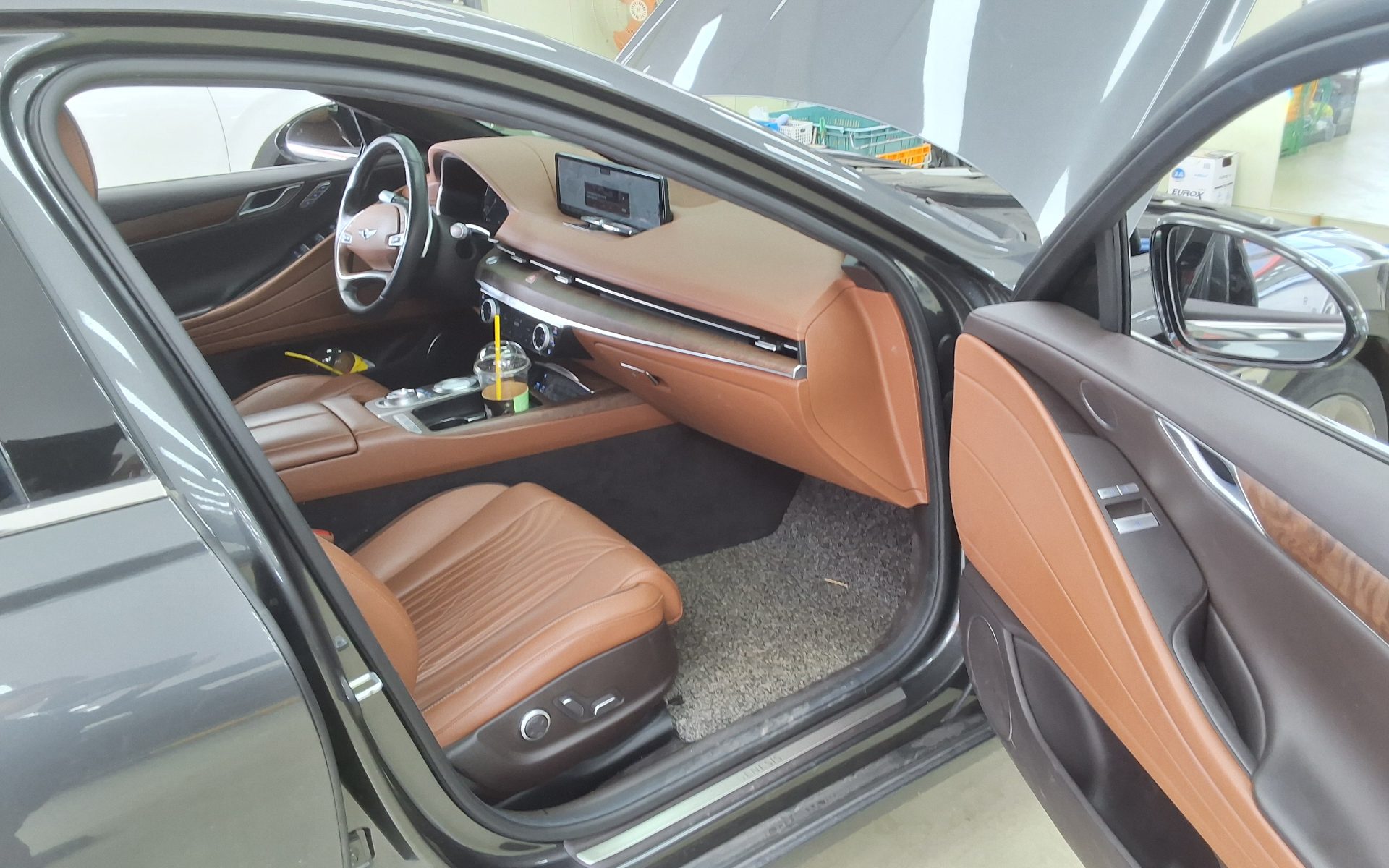 2021 - genesis g80