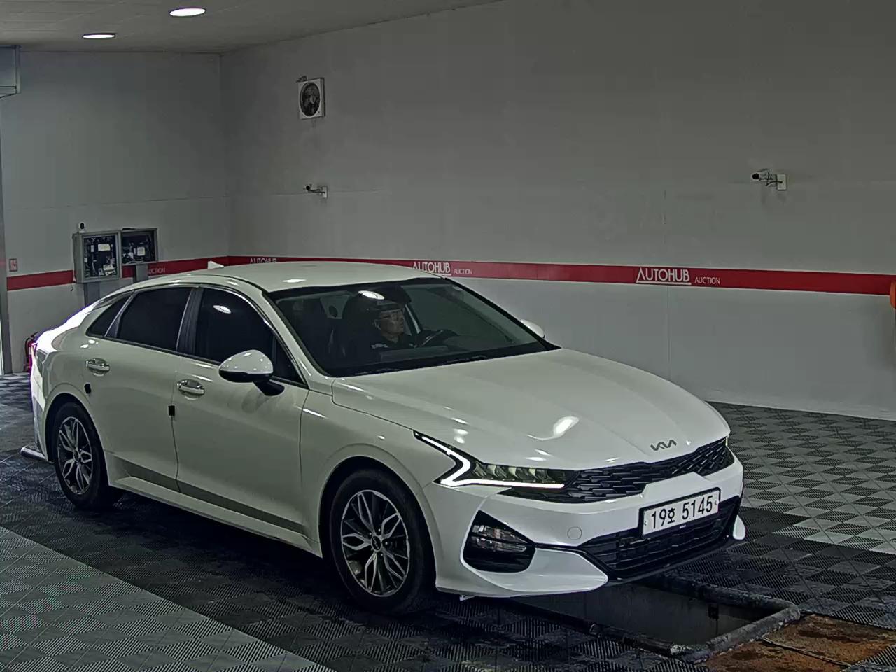 2022 - kia k5