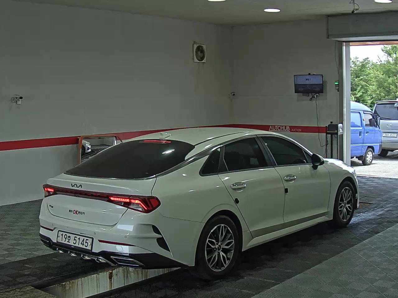 2022 - kia k5