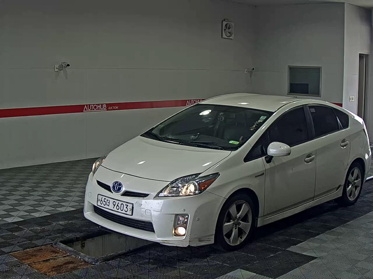 TOYOTA PRIUS (3RD GEN)