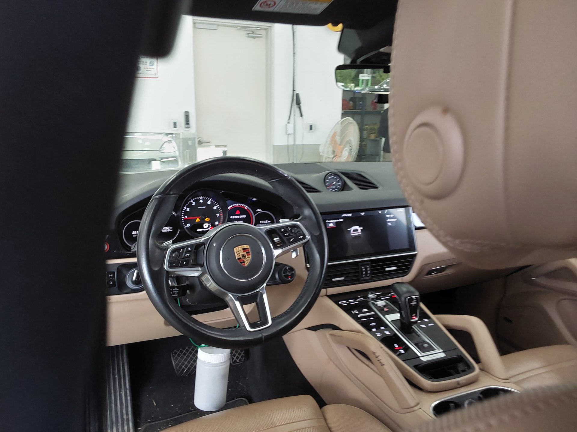 2019 - porsche cayenne