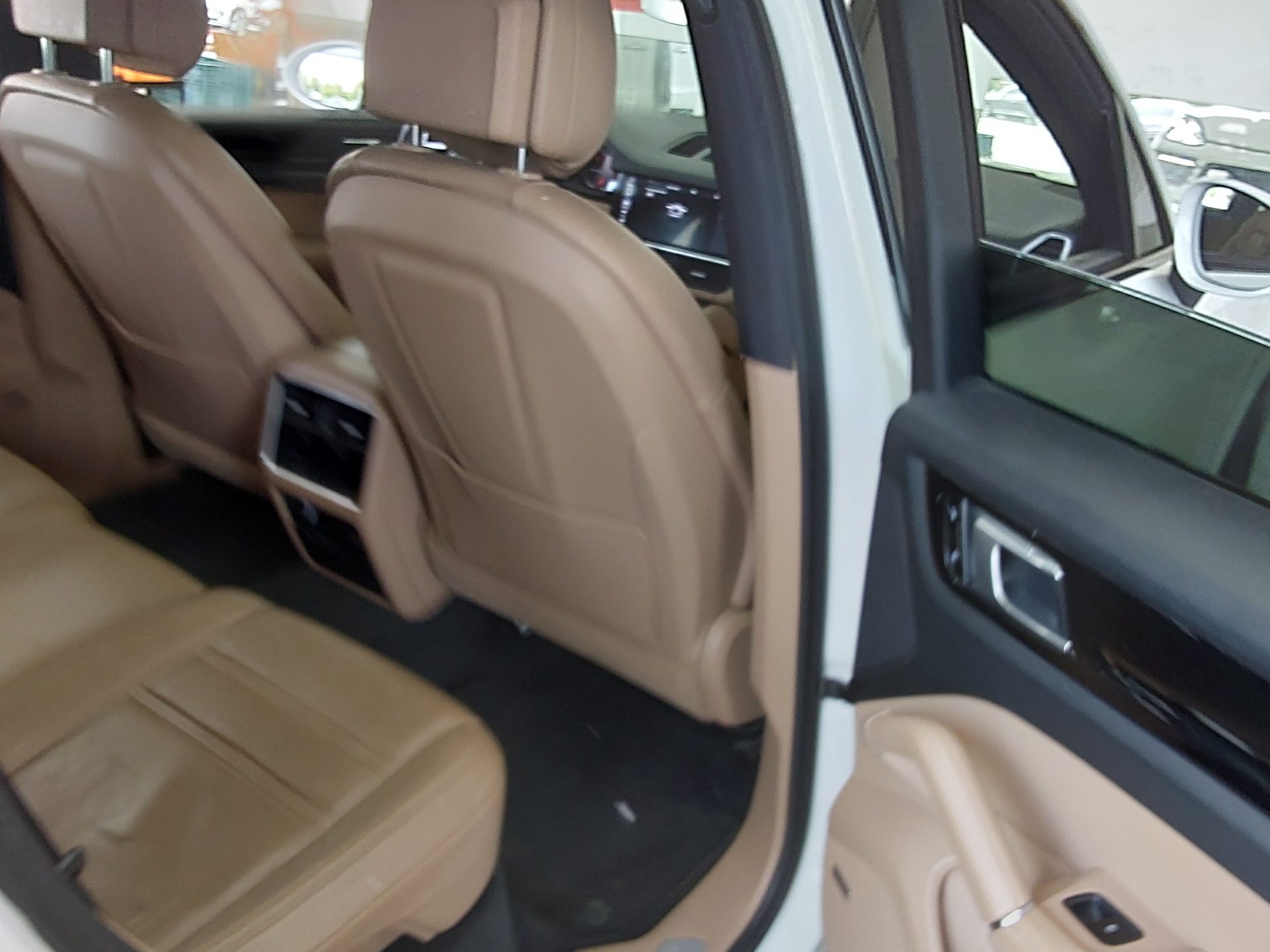 2019 - porsche cayenne
