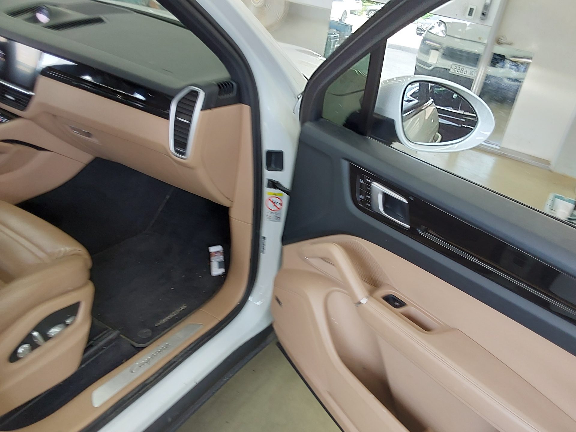 2019 - porsche cayenne