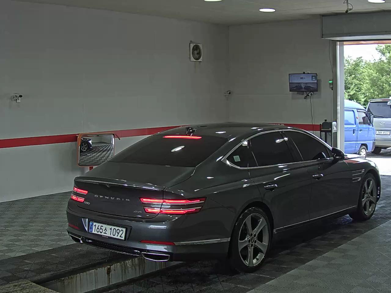 2021 - genesis g80