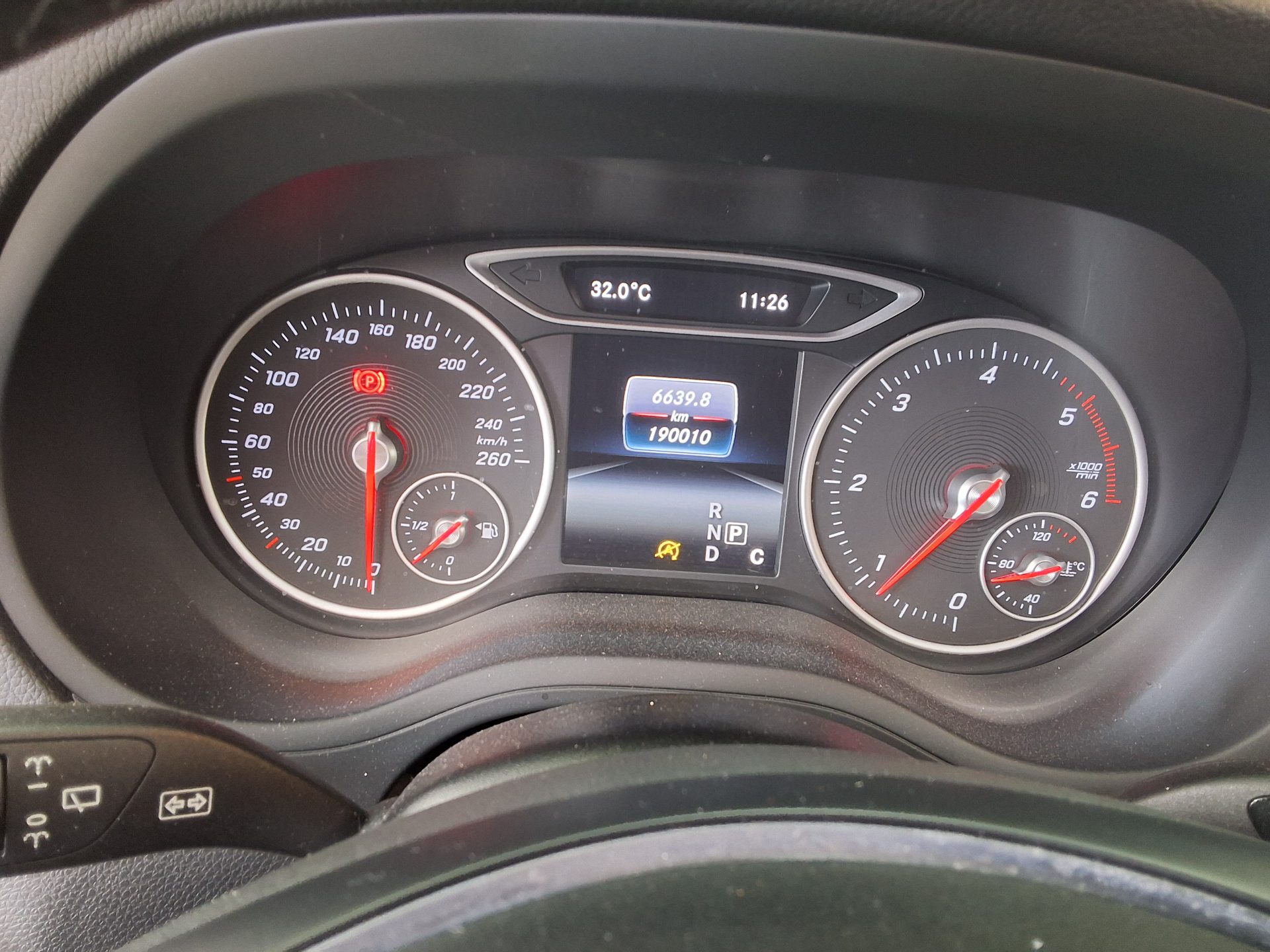 2016 - mercedes-benz b200d