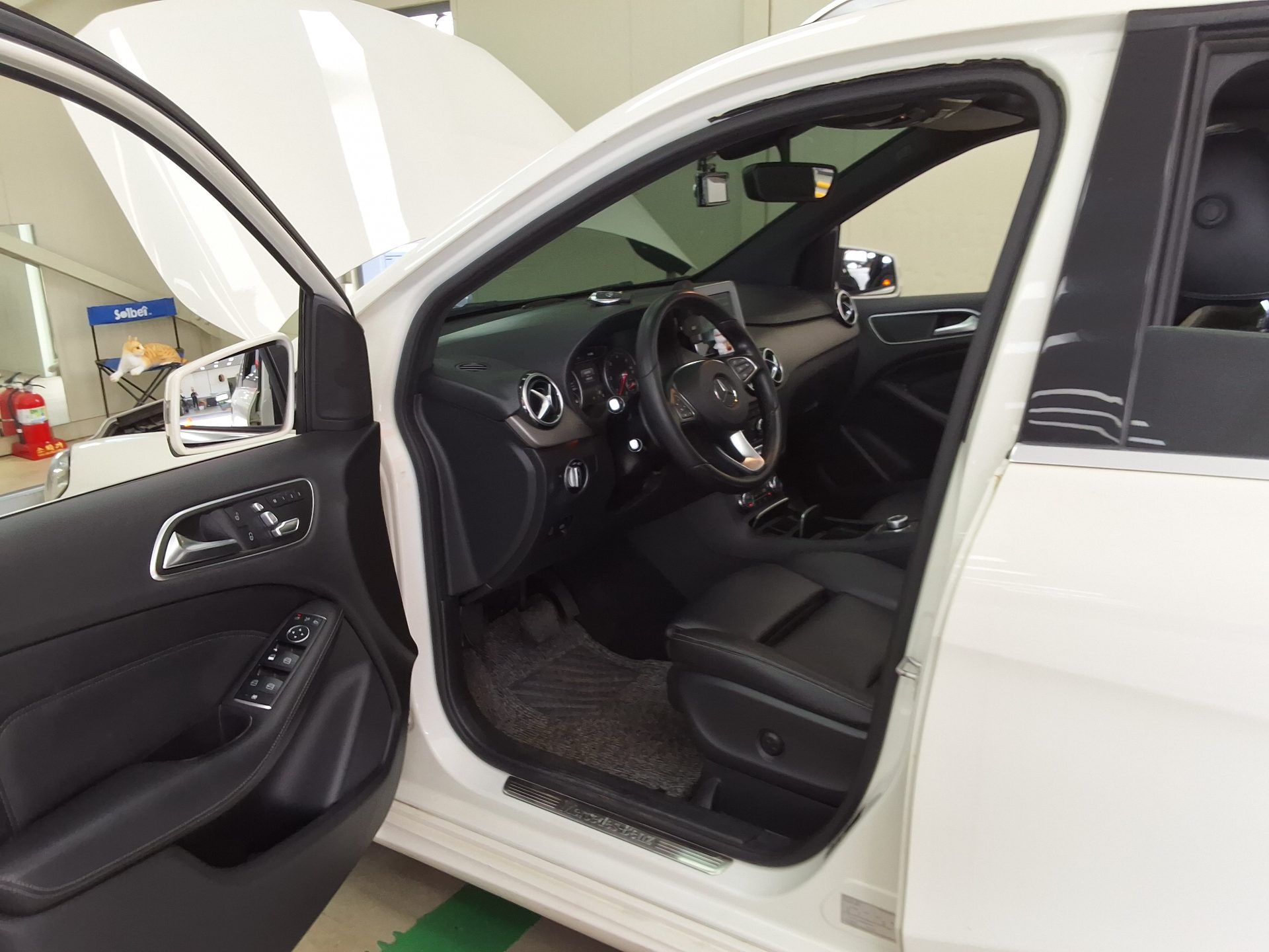 2016 - mercedes-benz b200d