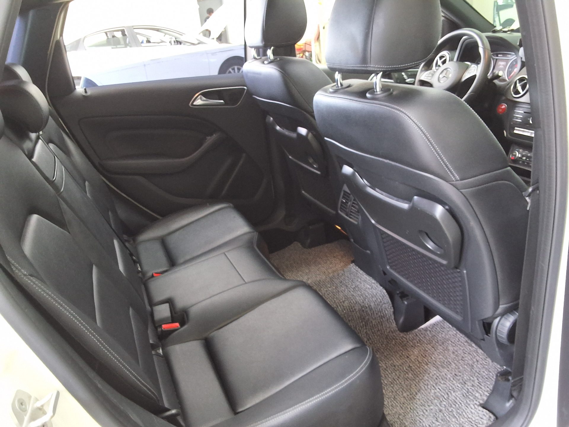 2016 - mercedes-benz b200d