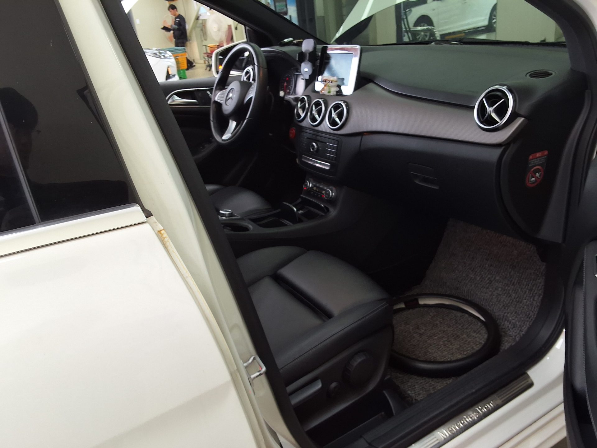 2016 - mercedes-benz b200d