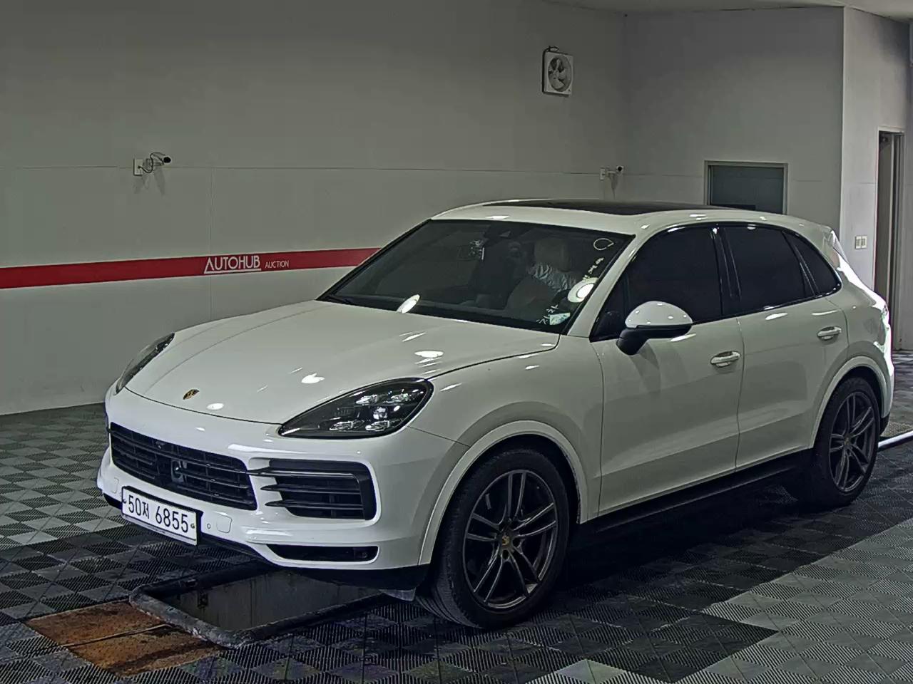 2019 - porsche cayenne