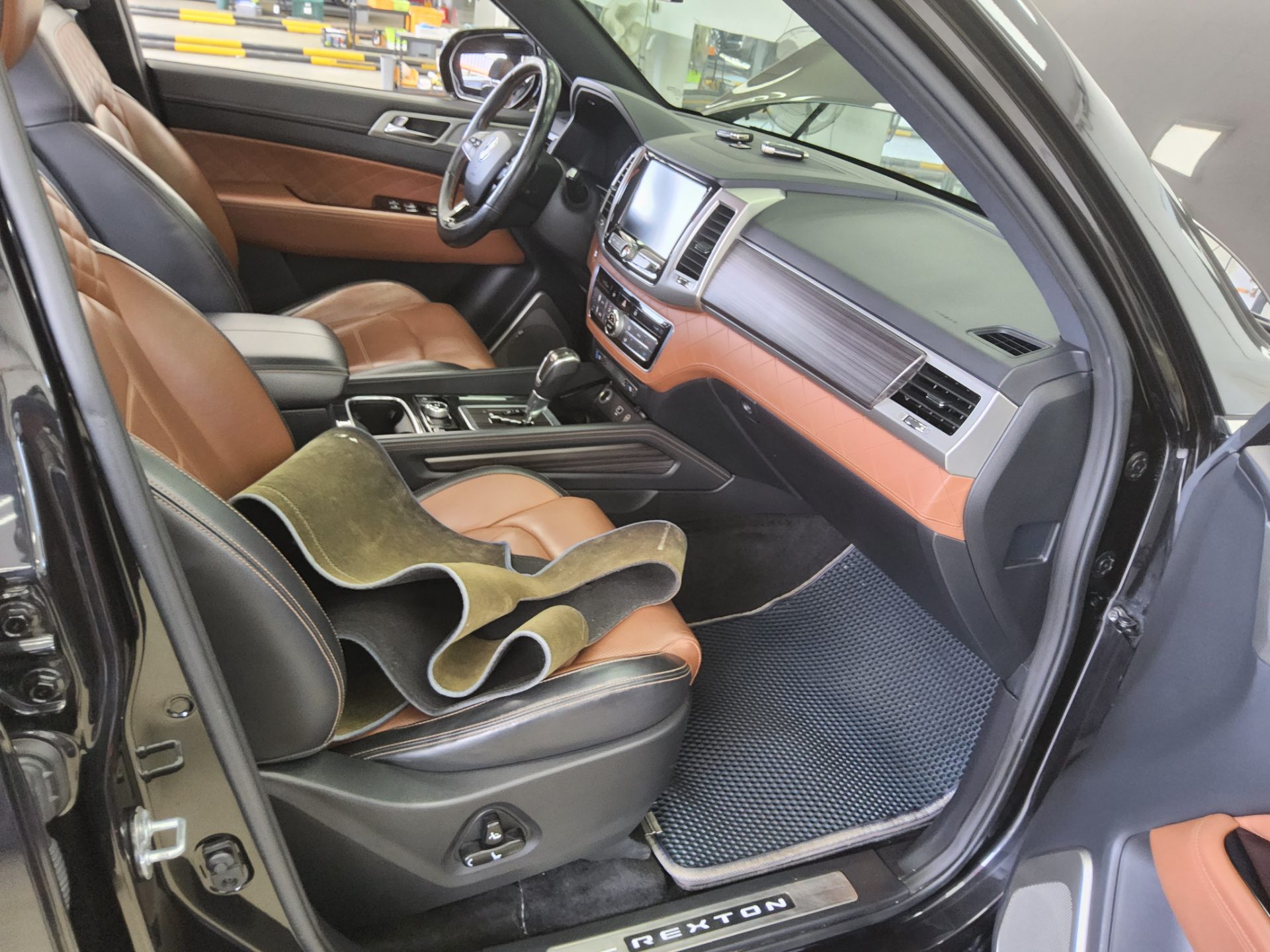 2018 - ssangyong rexton