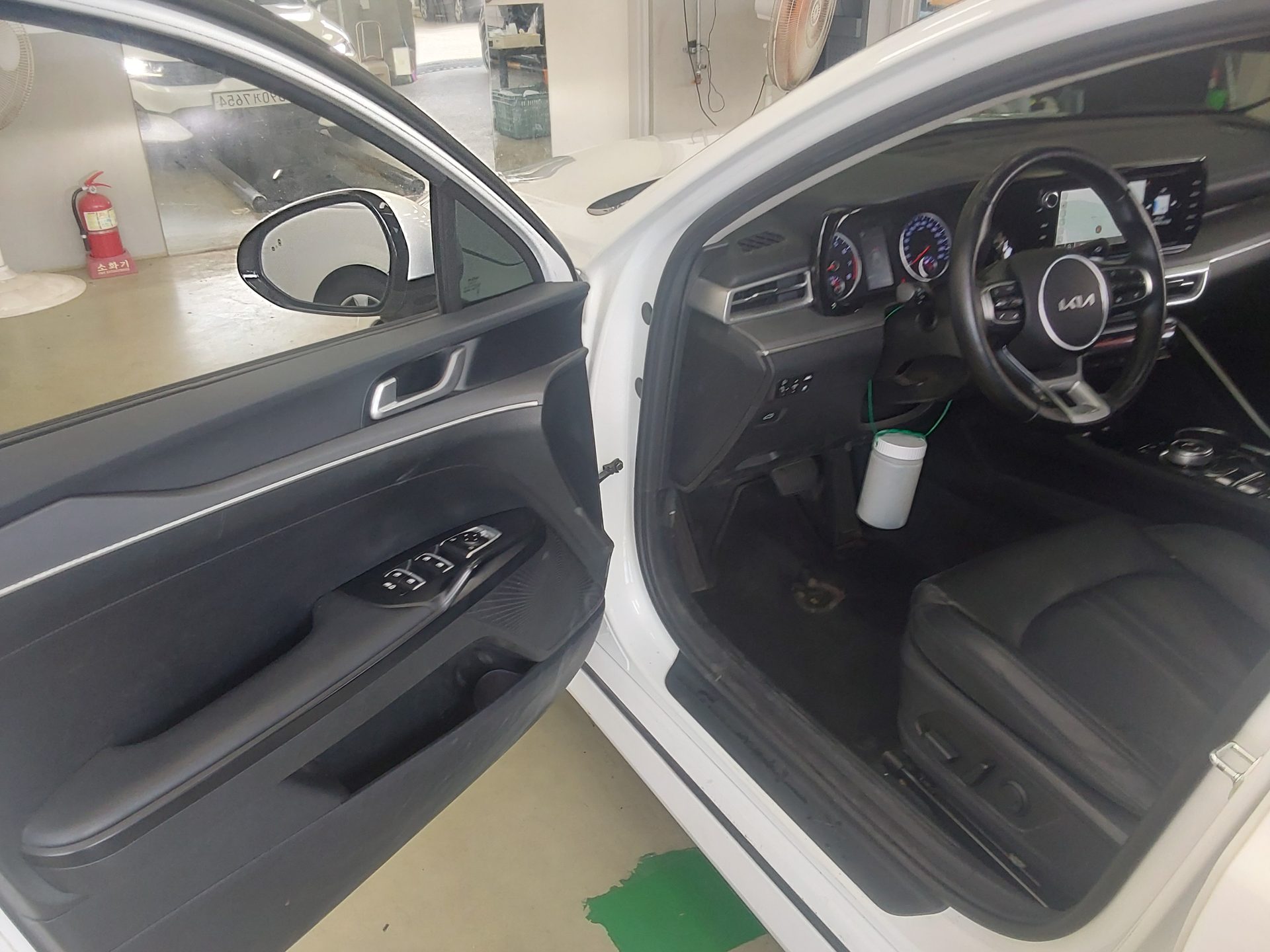 2023 - kia k5