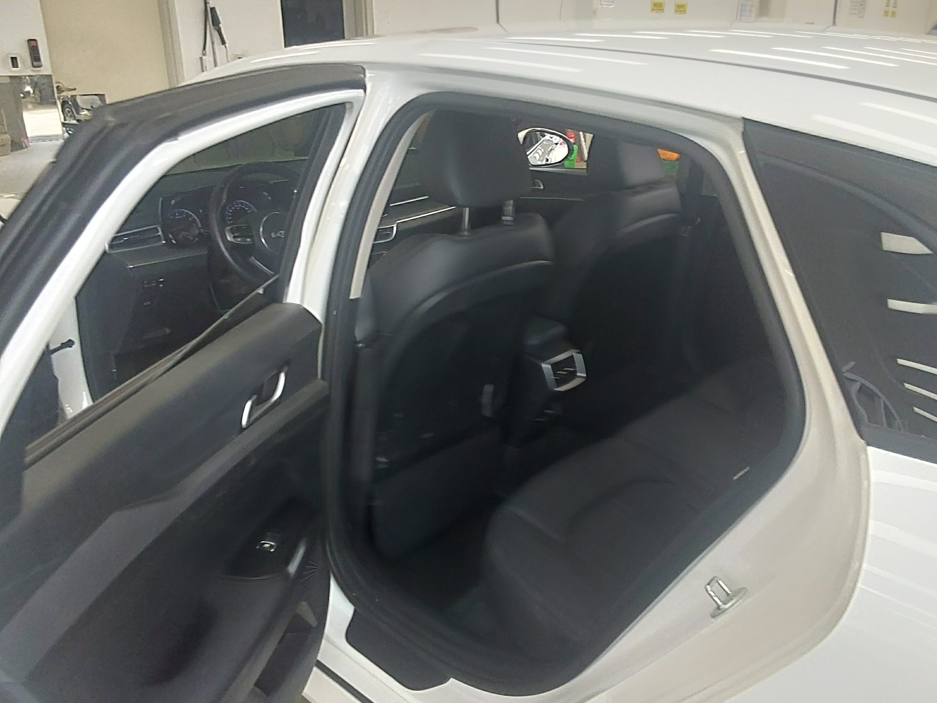 2023 - kia k5