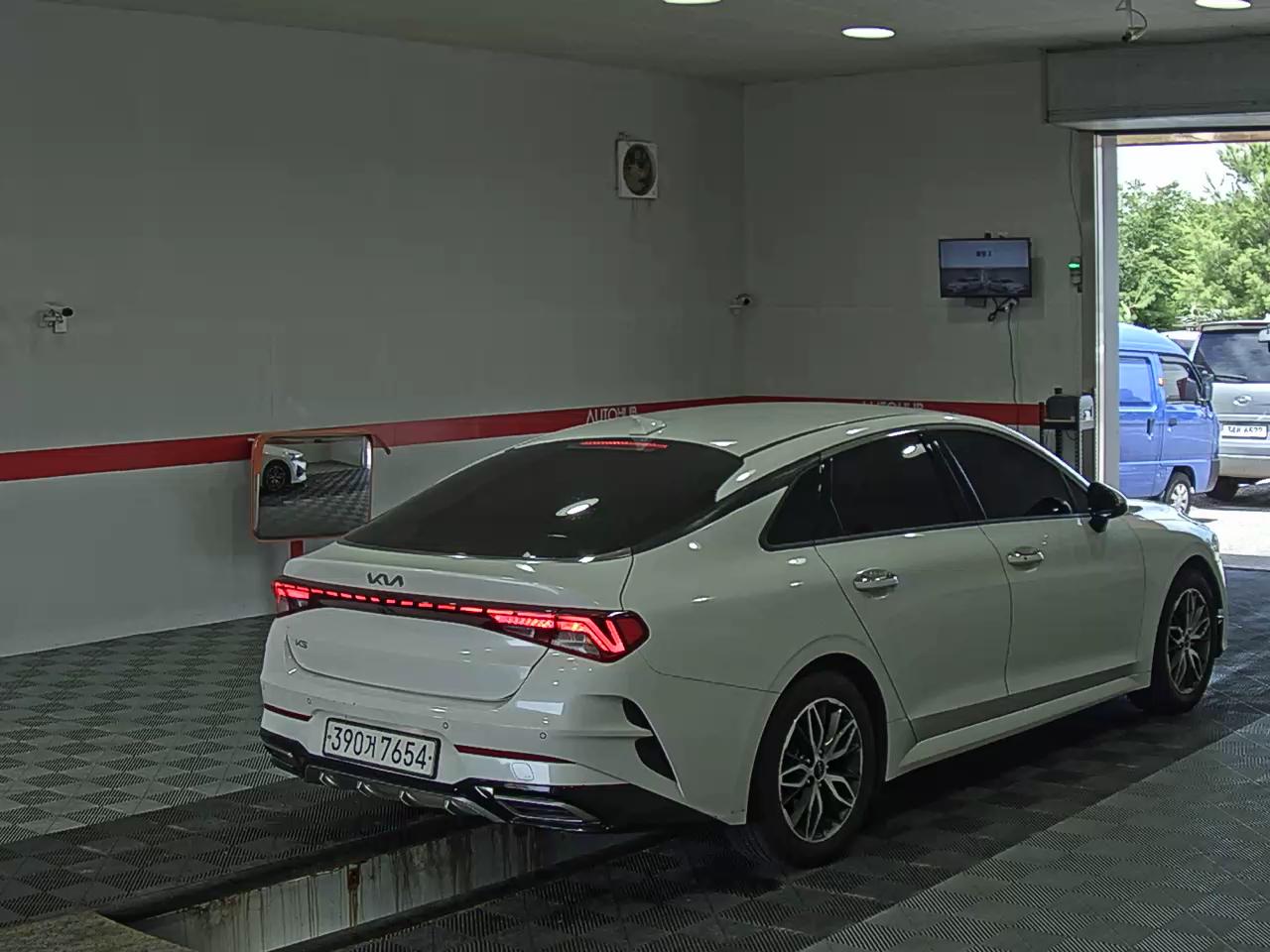 2023 - kia k5