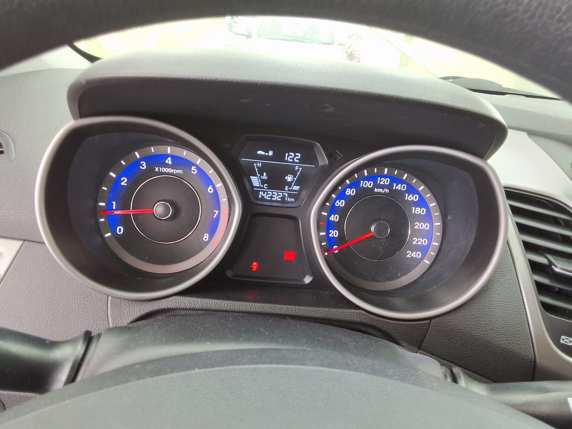 2015 - hyundai avante