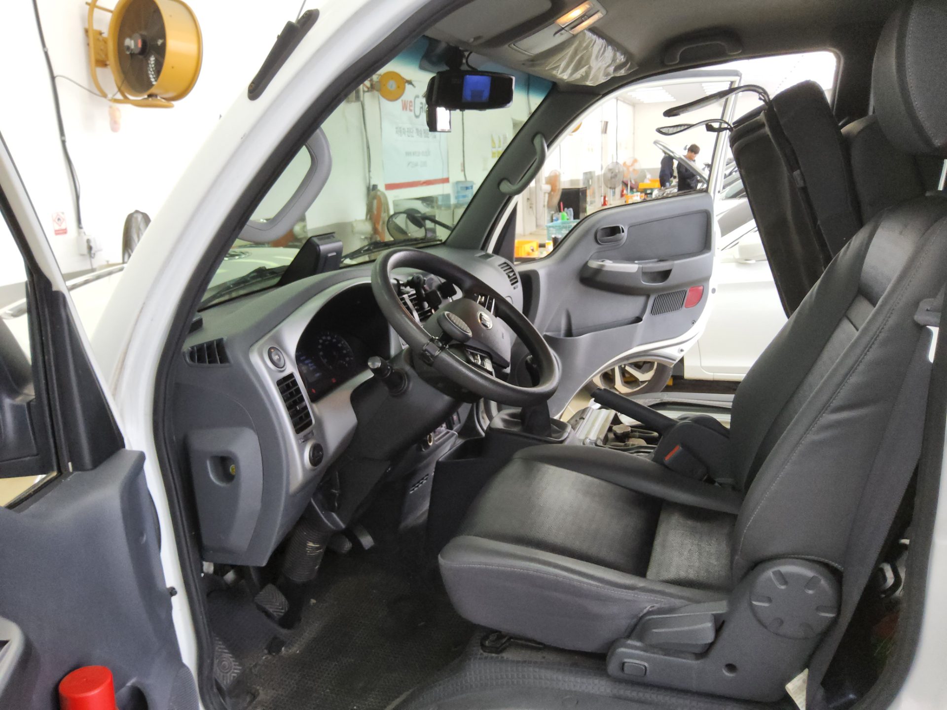2022 - kia bongo