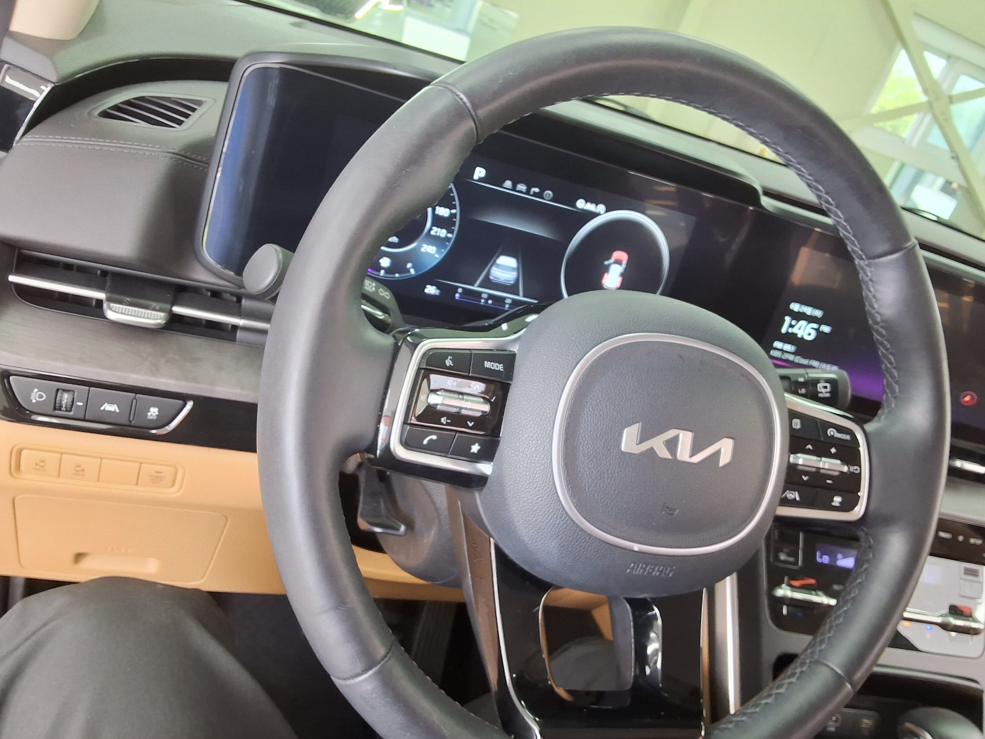 2023 - kia carnival