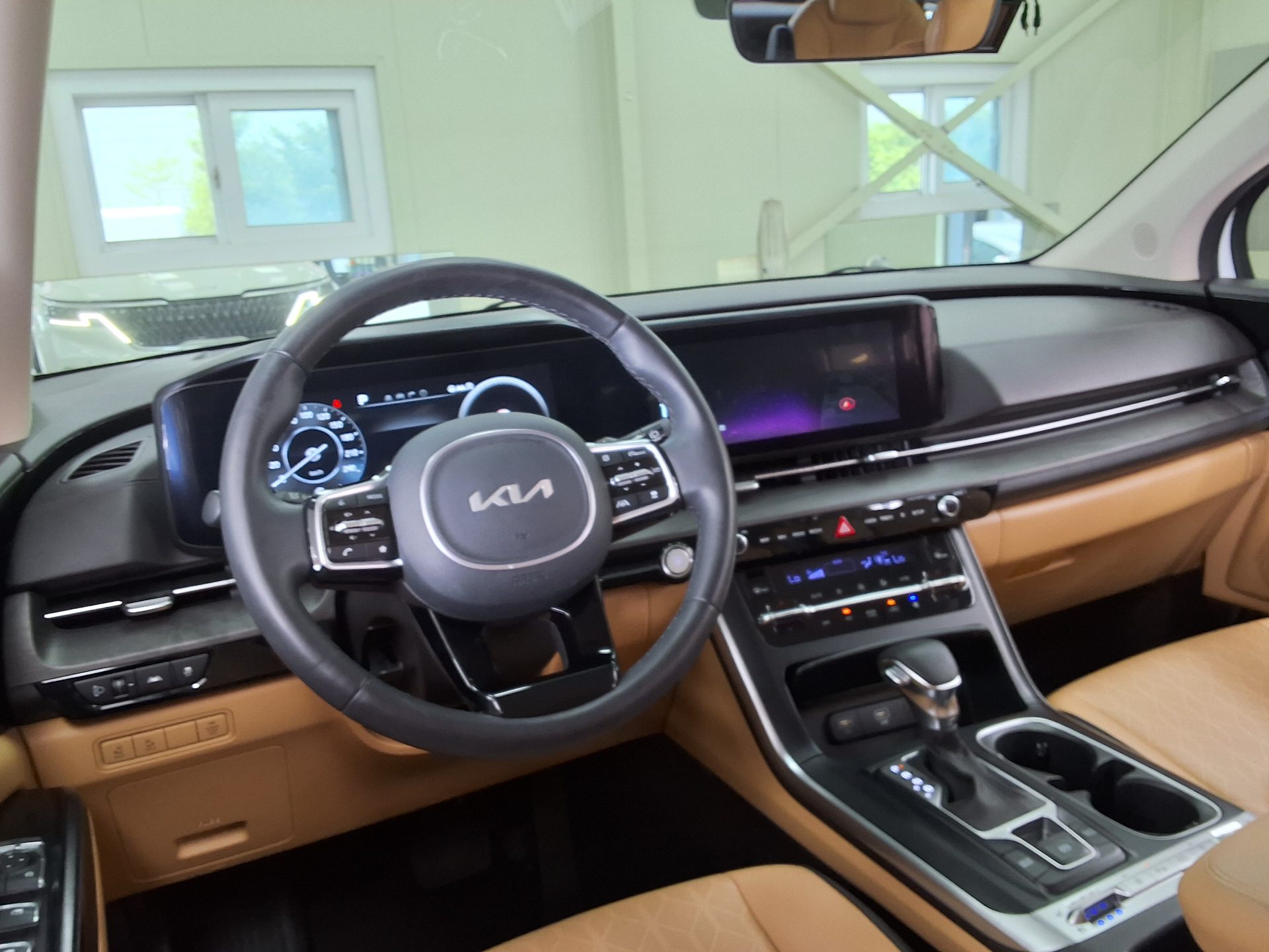2023 - kia carnival