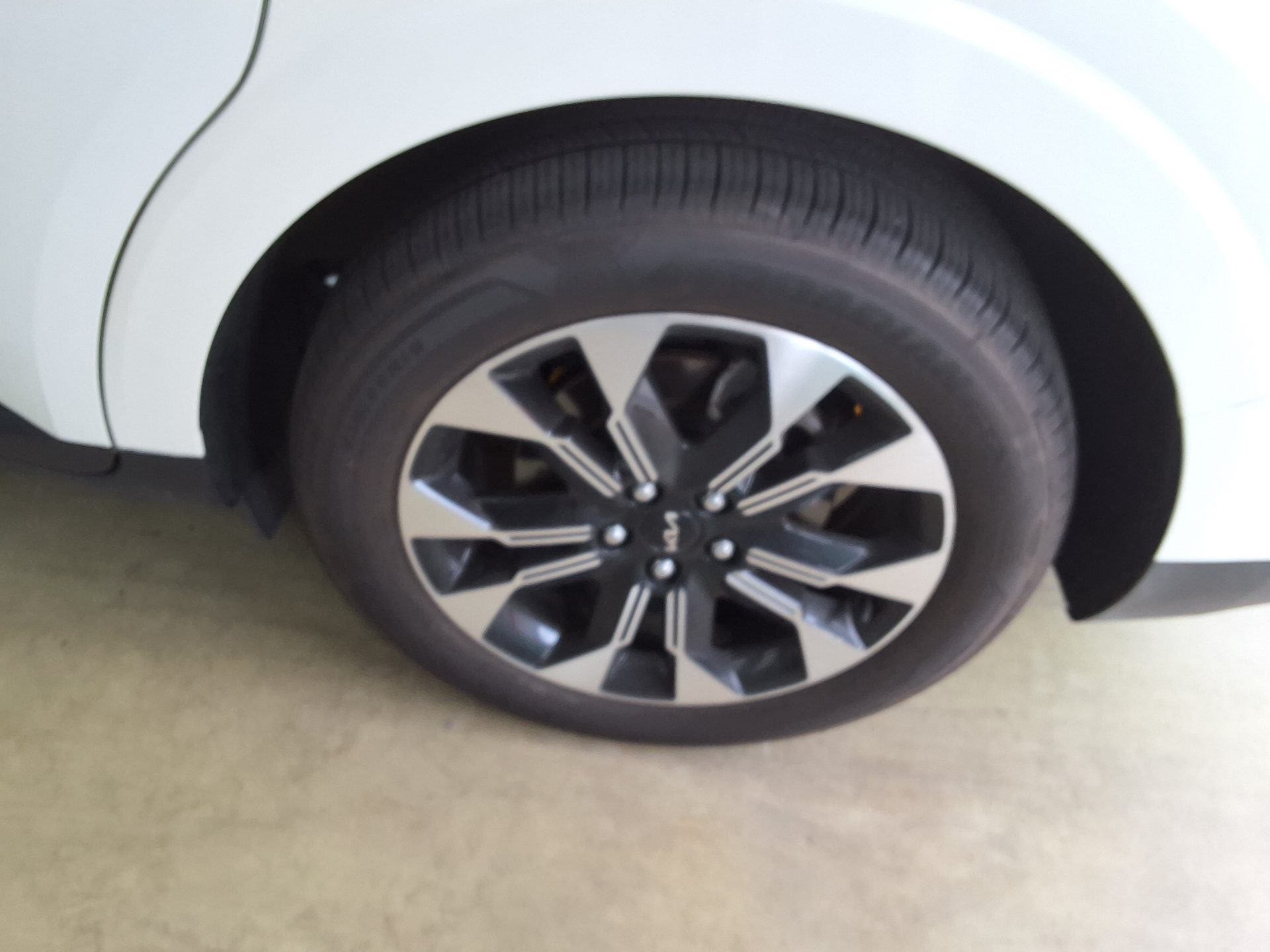 2023 - kia carnival