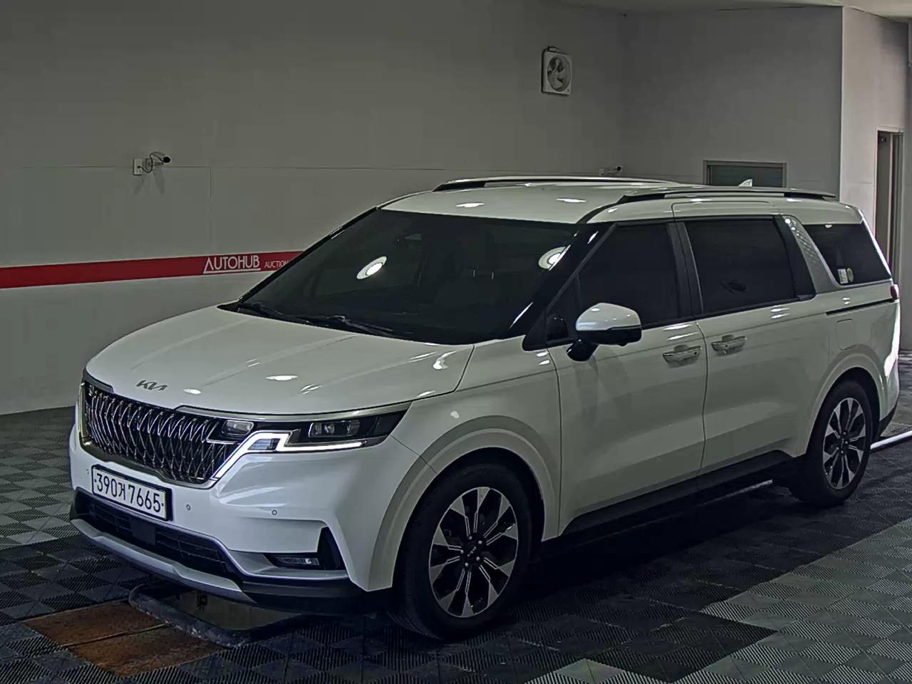 2023 - kia carnival