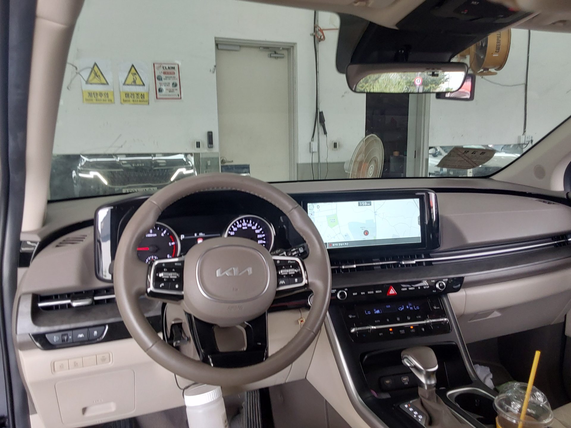 2023 - kia carnival