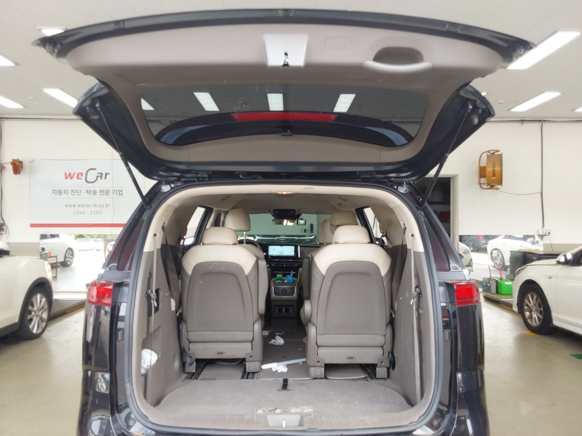 2023 - kia carnival