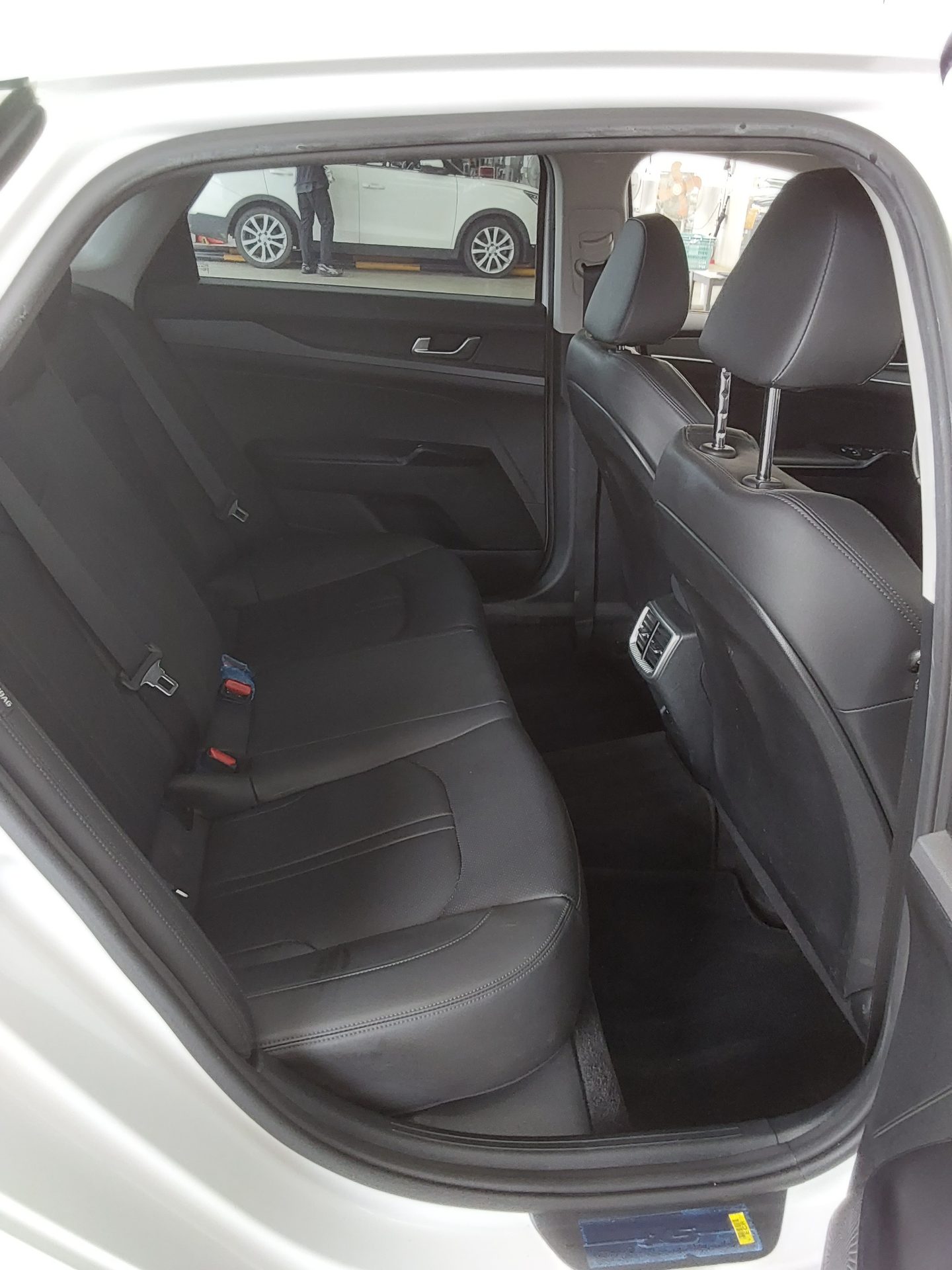 2023 - kia k5