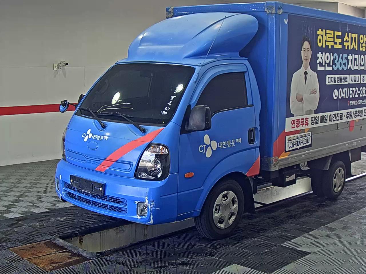 KIA BONGO III CARGO BUILT-IN BOX TRUCK 1 TON STANDARD CAB