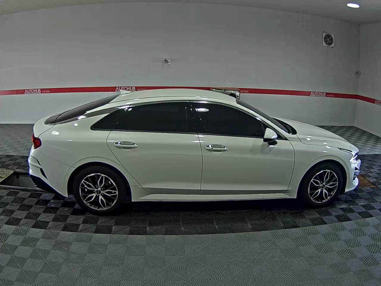 2023 - kia k5