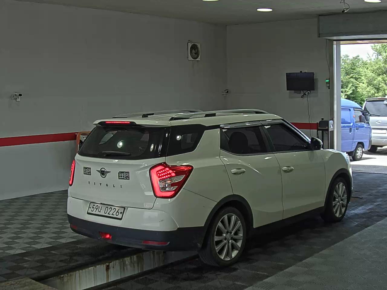 2017 - ssangyong tivoli