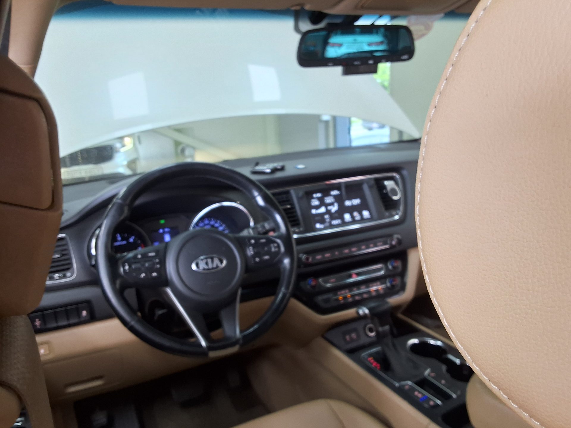 2020 - kia carnival