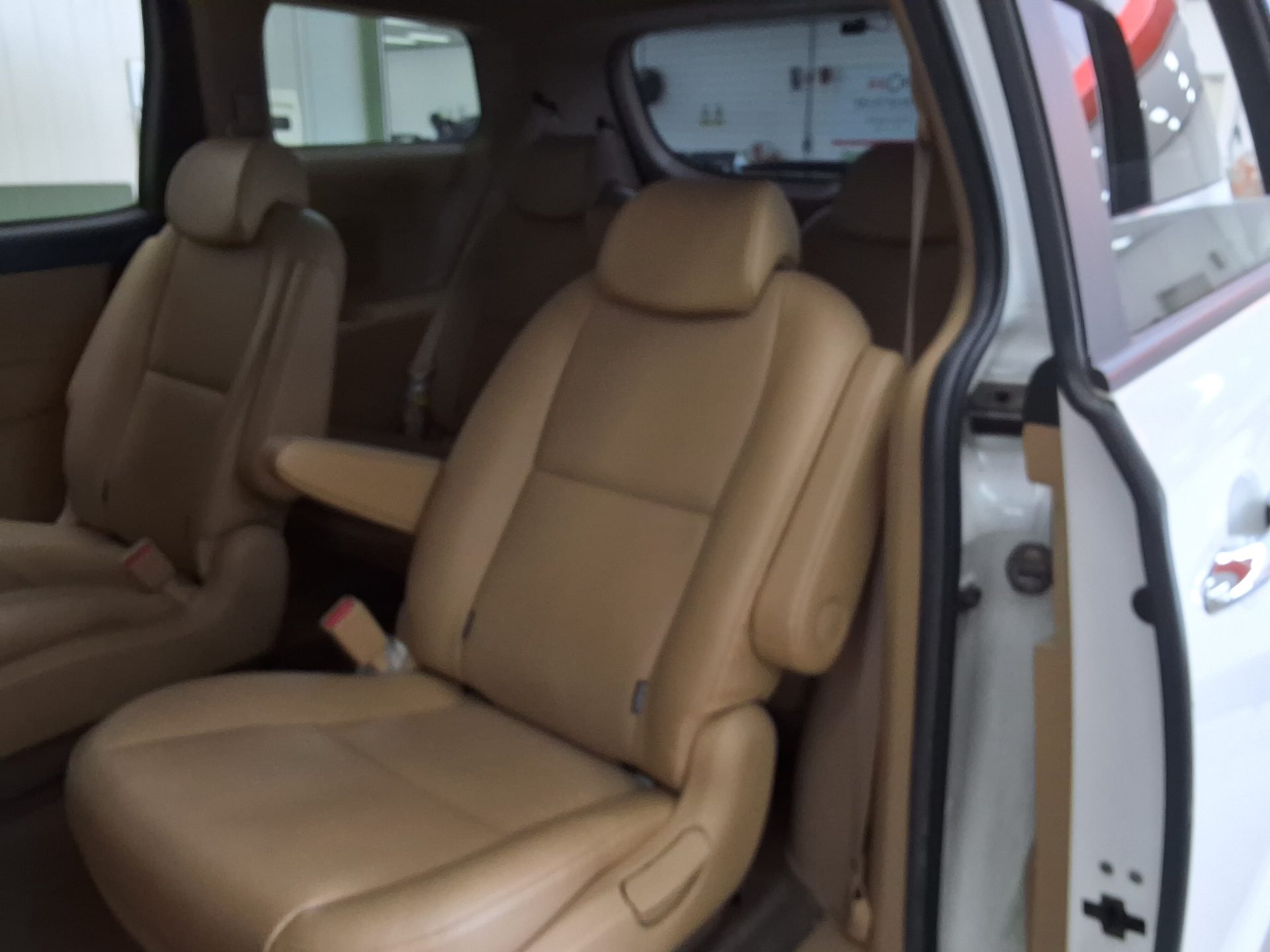 2020 - kia carnival