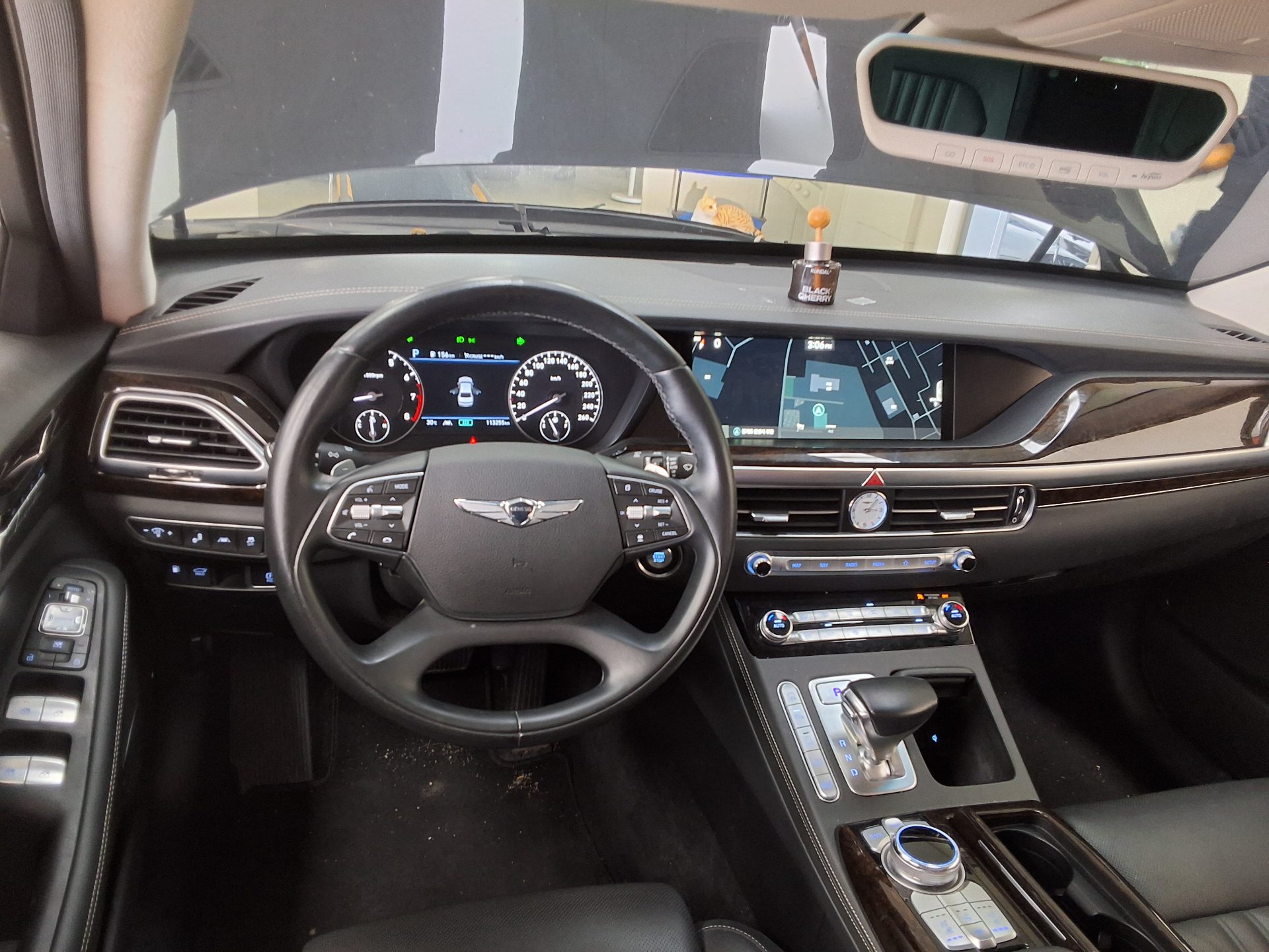 2019 - genesis g90