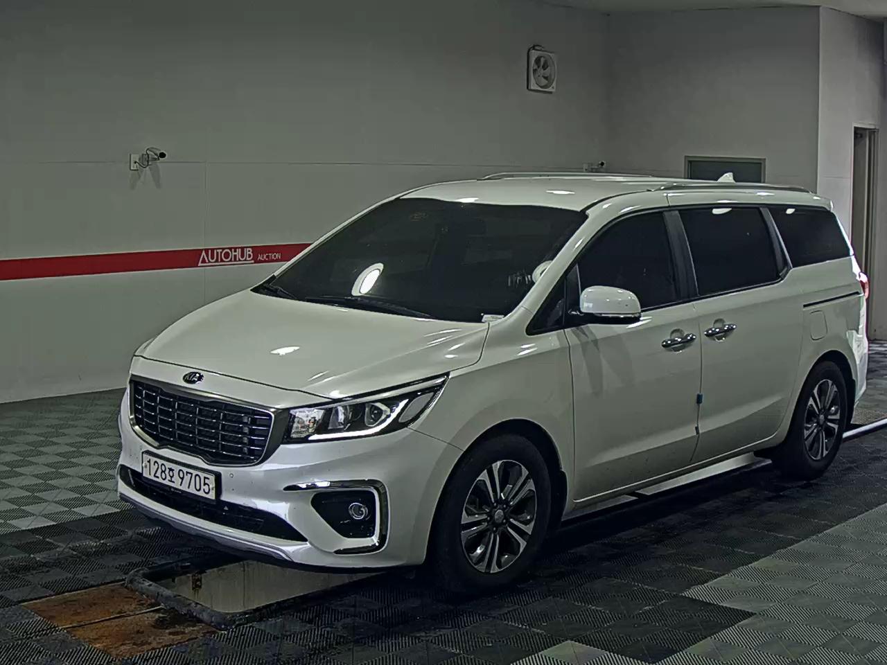 2020 - kia carnival