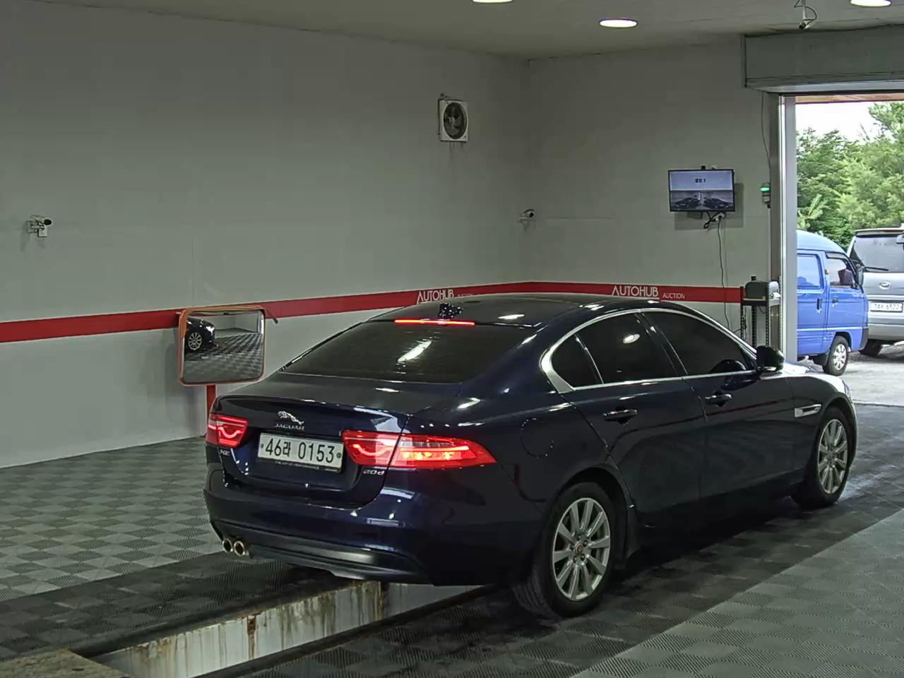 2016 - jaguar xe