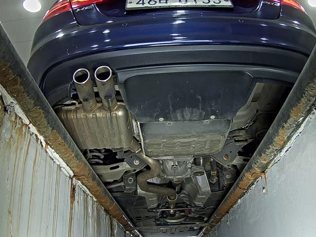 2016 - jaguar xe
