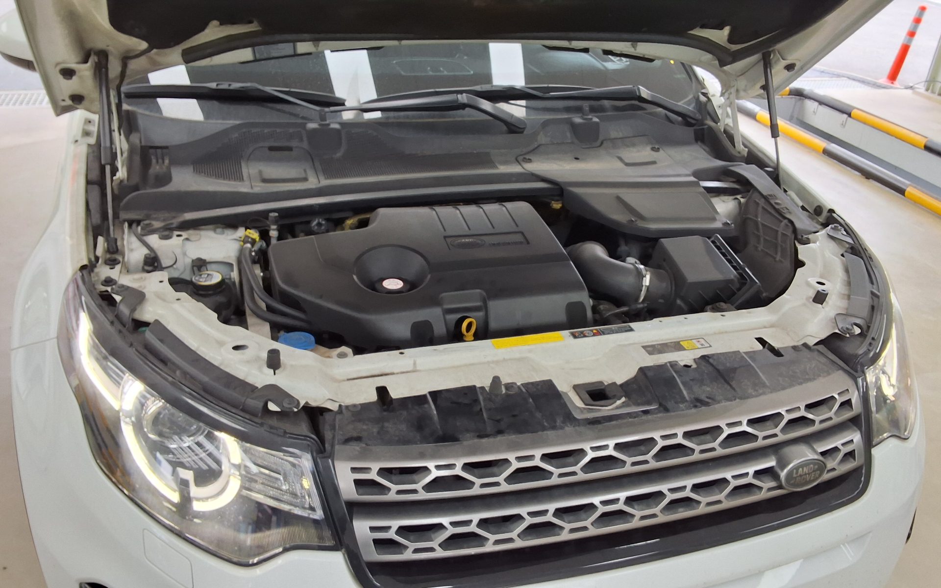 2017 - land rover discovery
