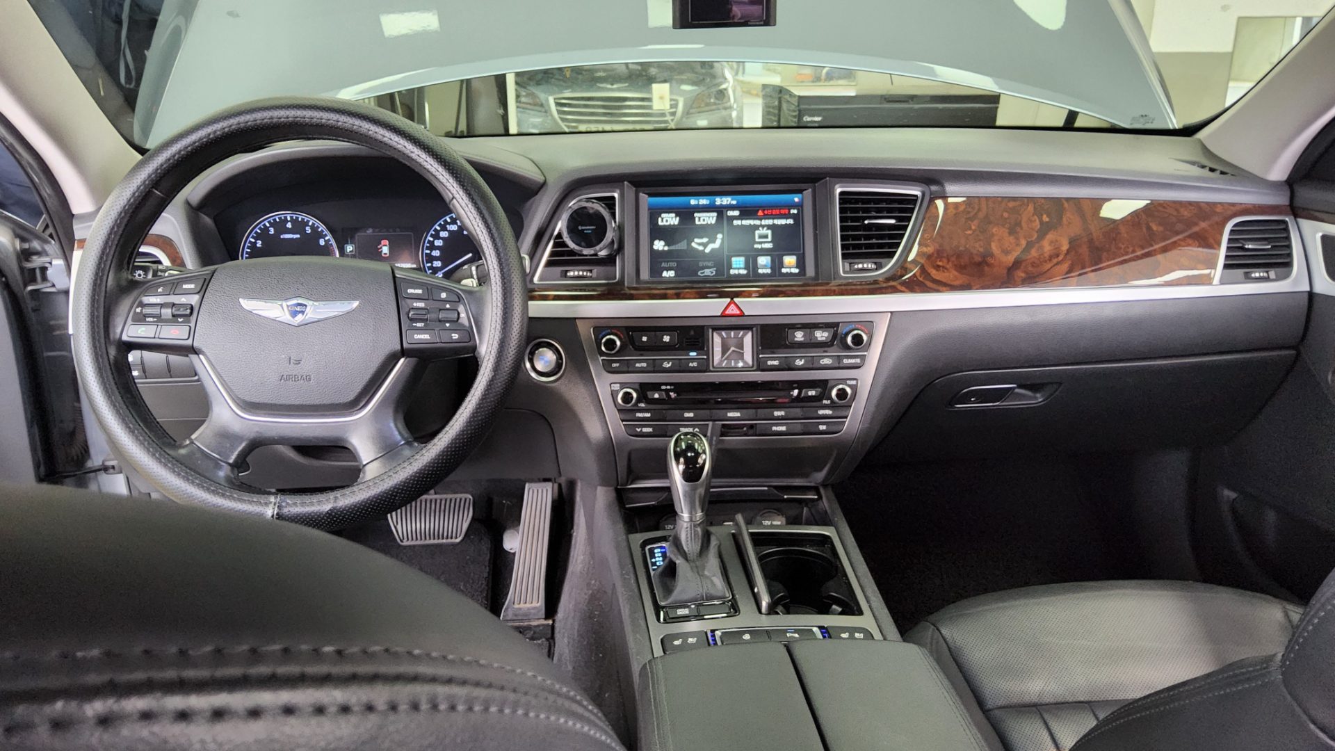 2015 - hyundai g330