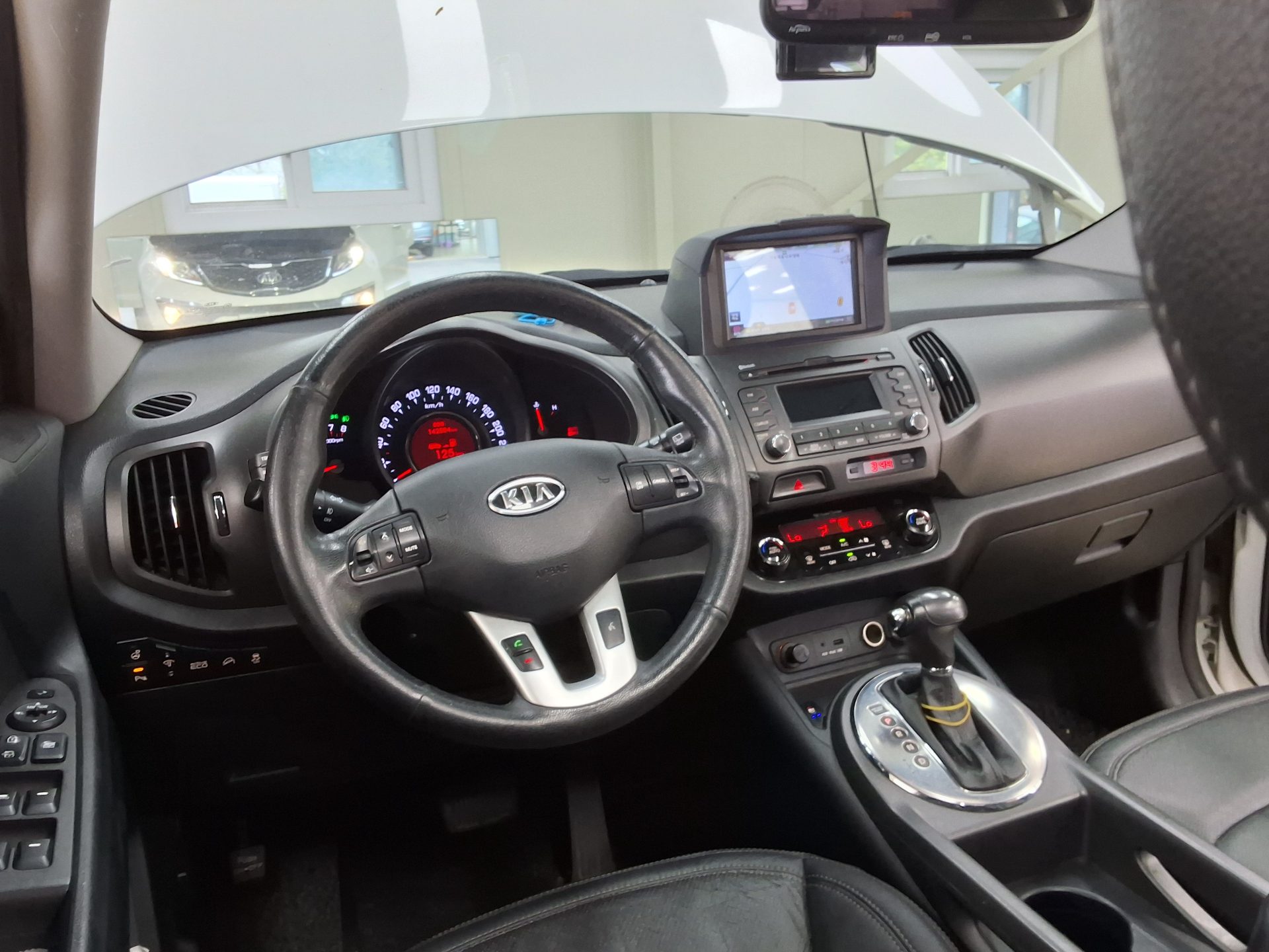 2012 - kia sportage