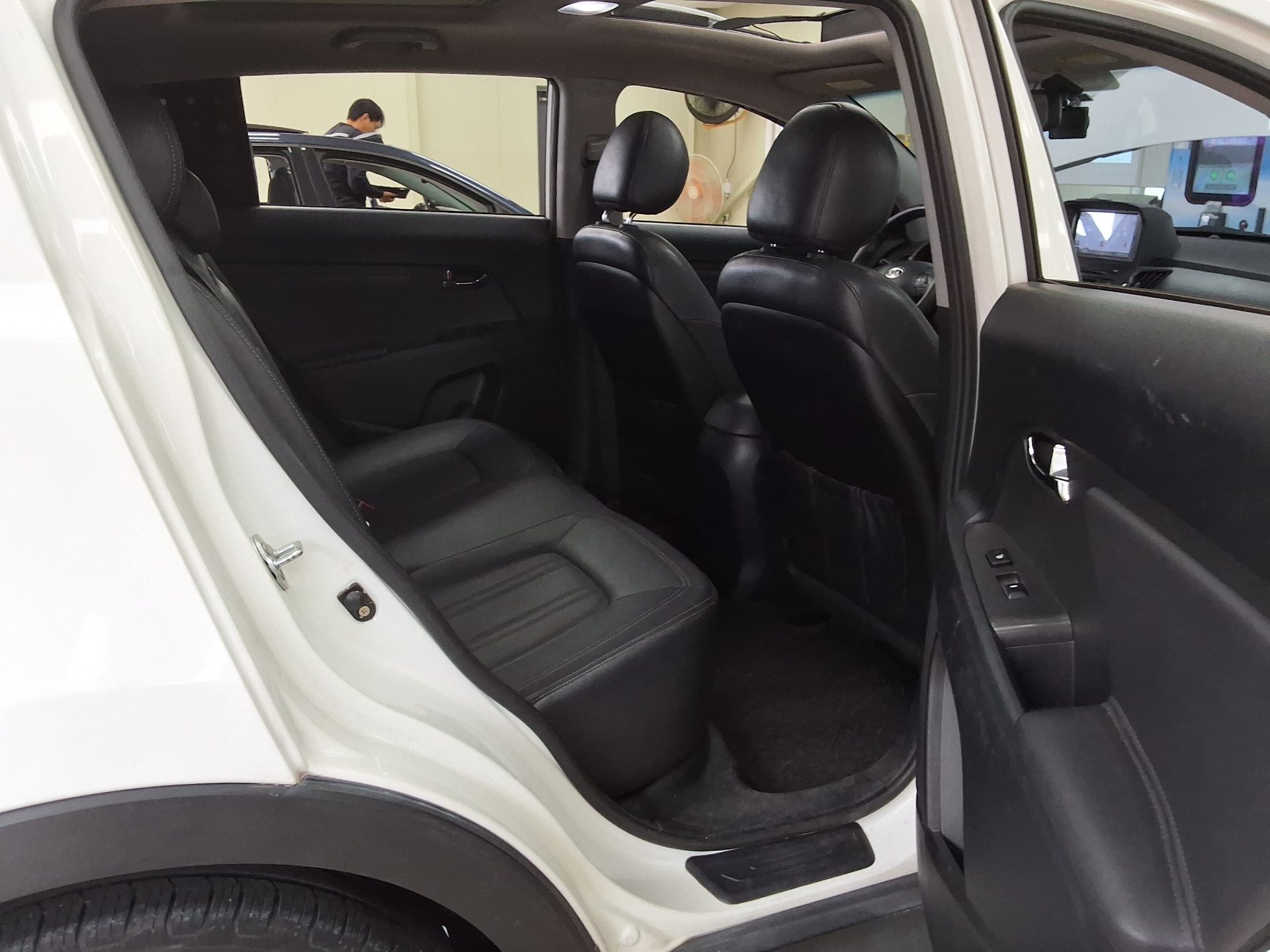 2012 - kia sportage