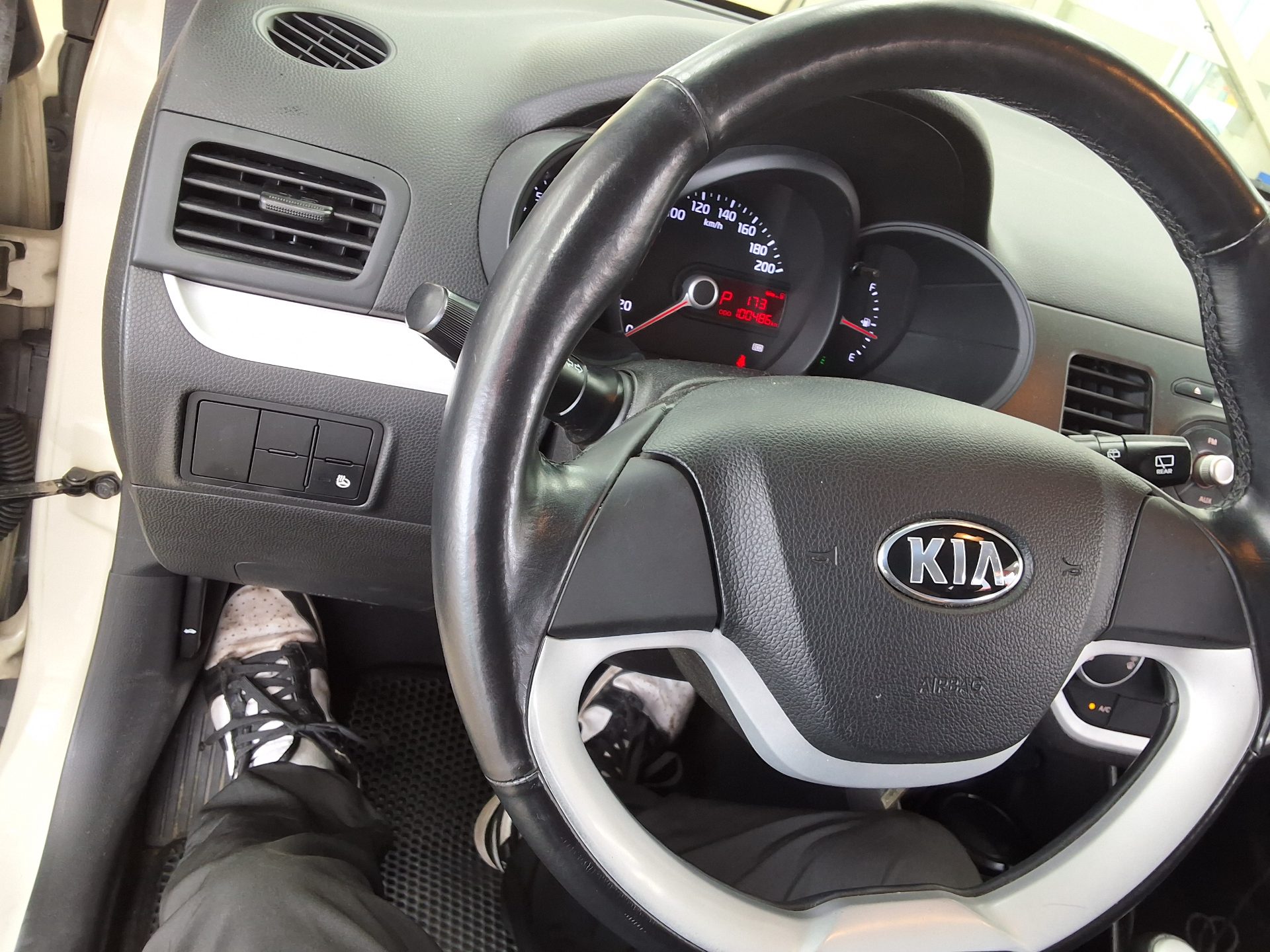 2013 - kia morning