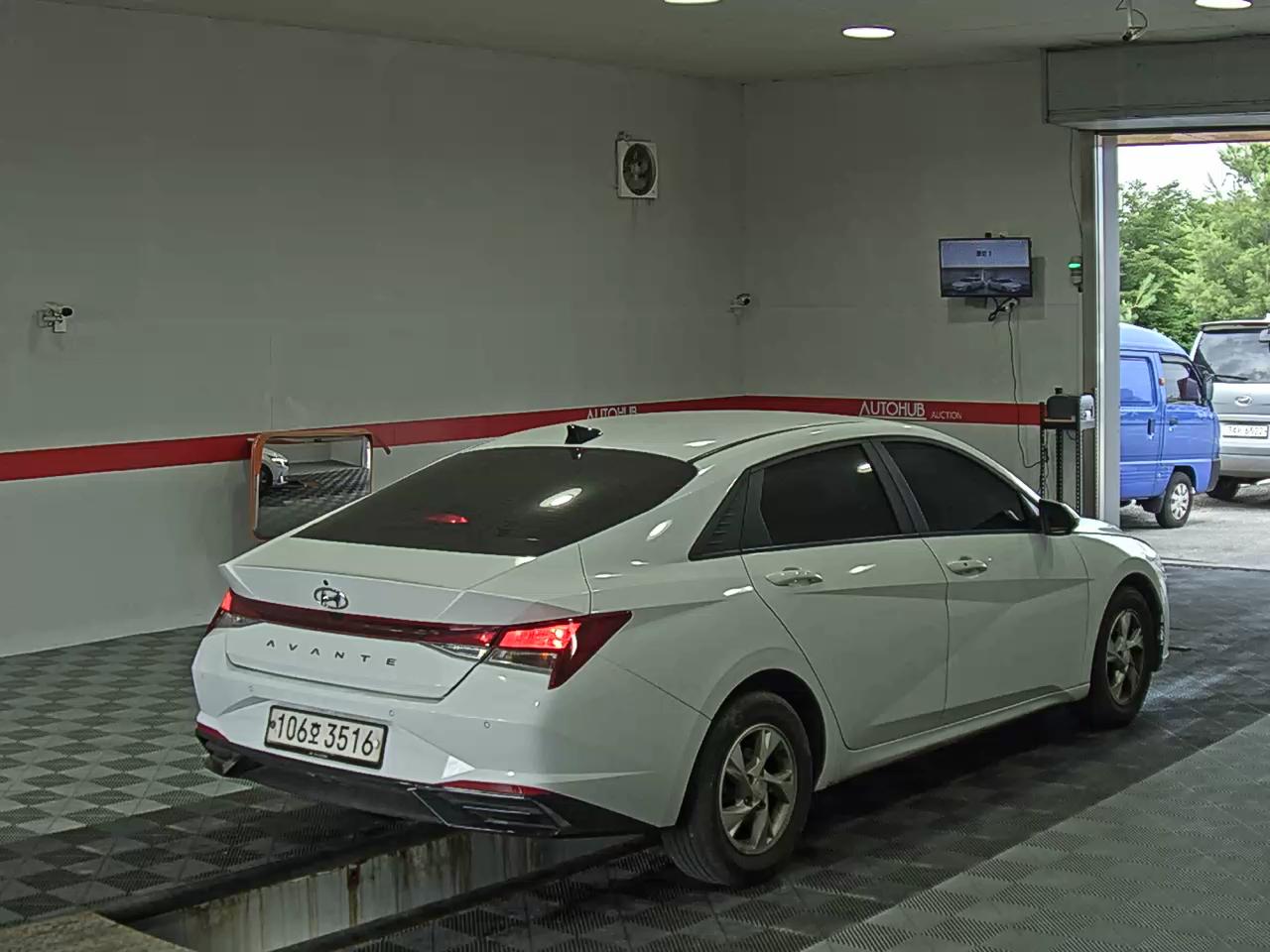 2022 - hyundai avante