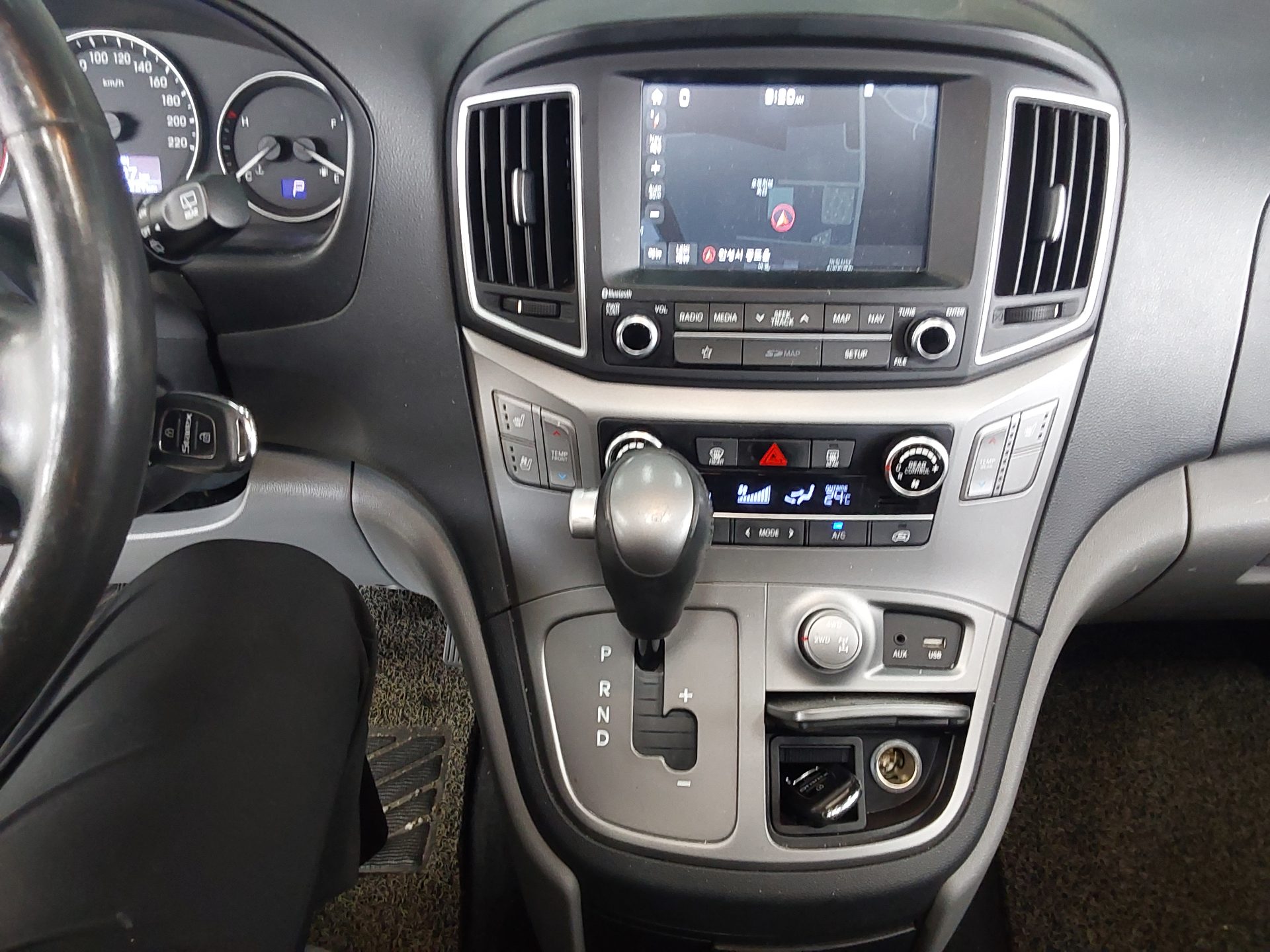 2019 - hyundai grand starex