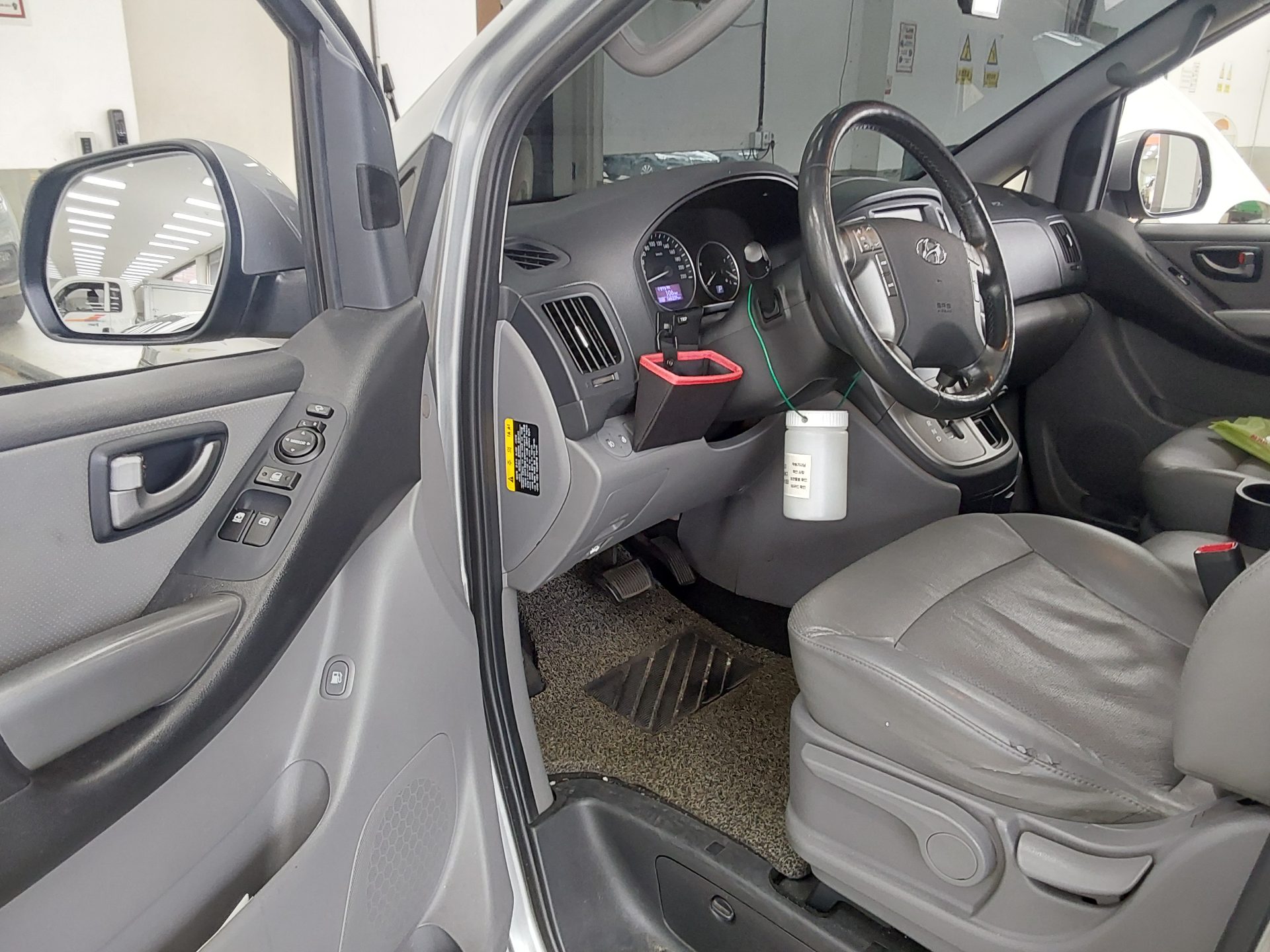 2019 - hyundai grand starex