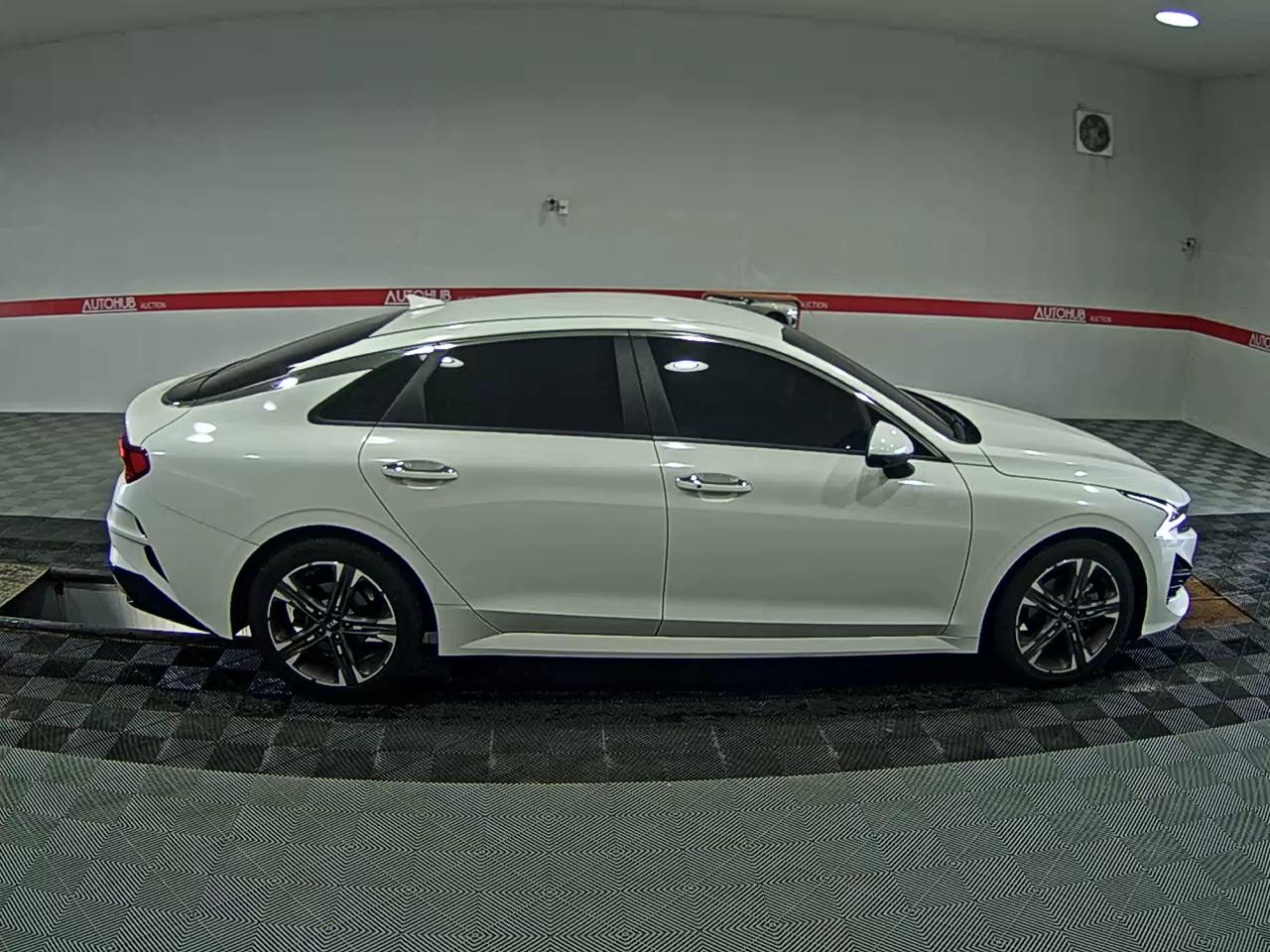 2021 - kia k5