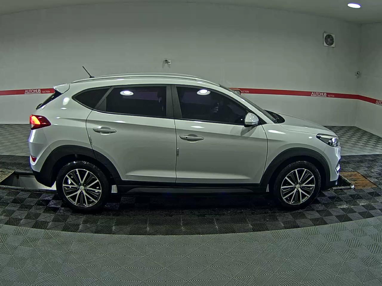 2016 - hyundai tucson