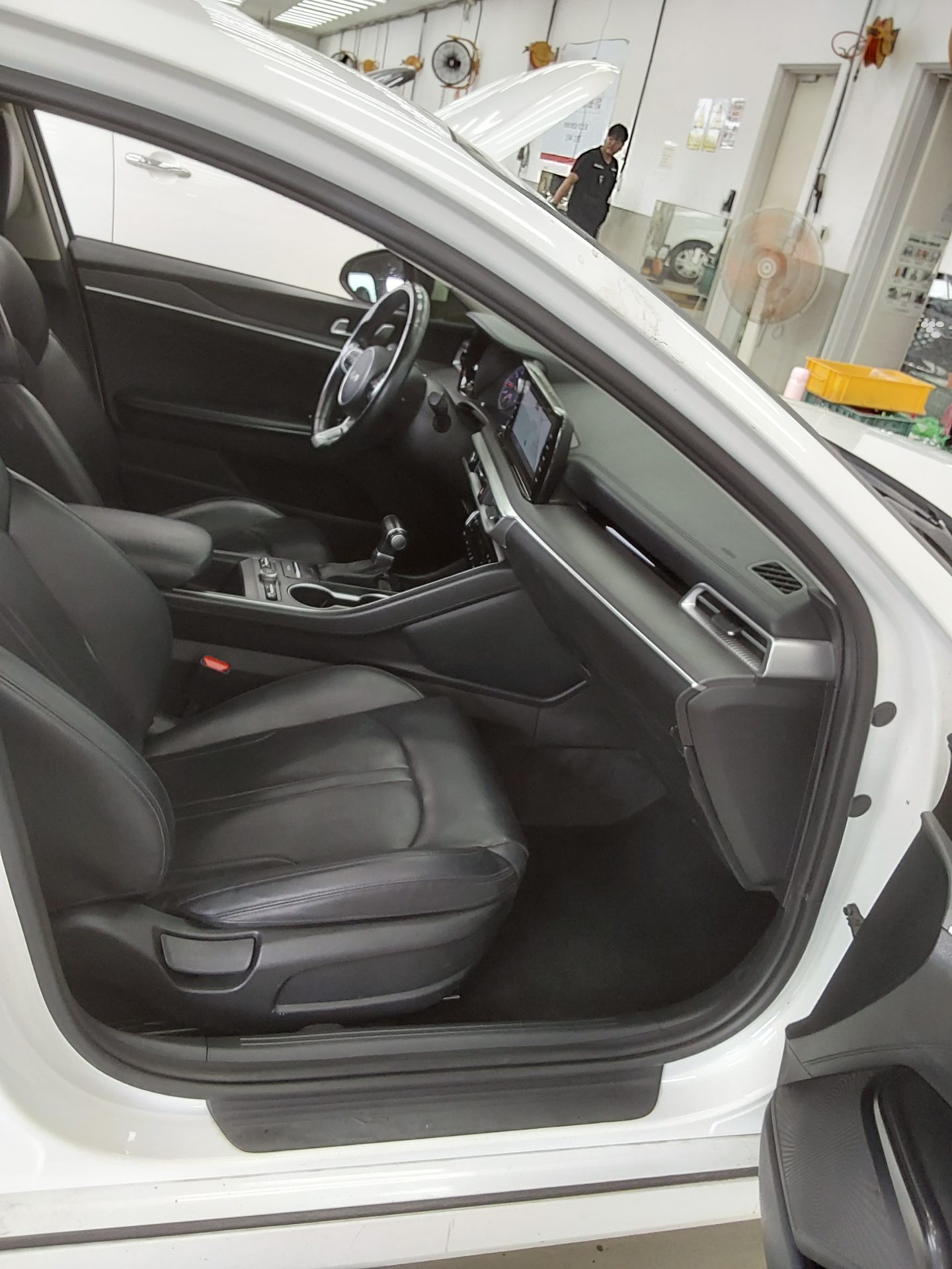 2022 - kia k5