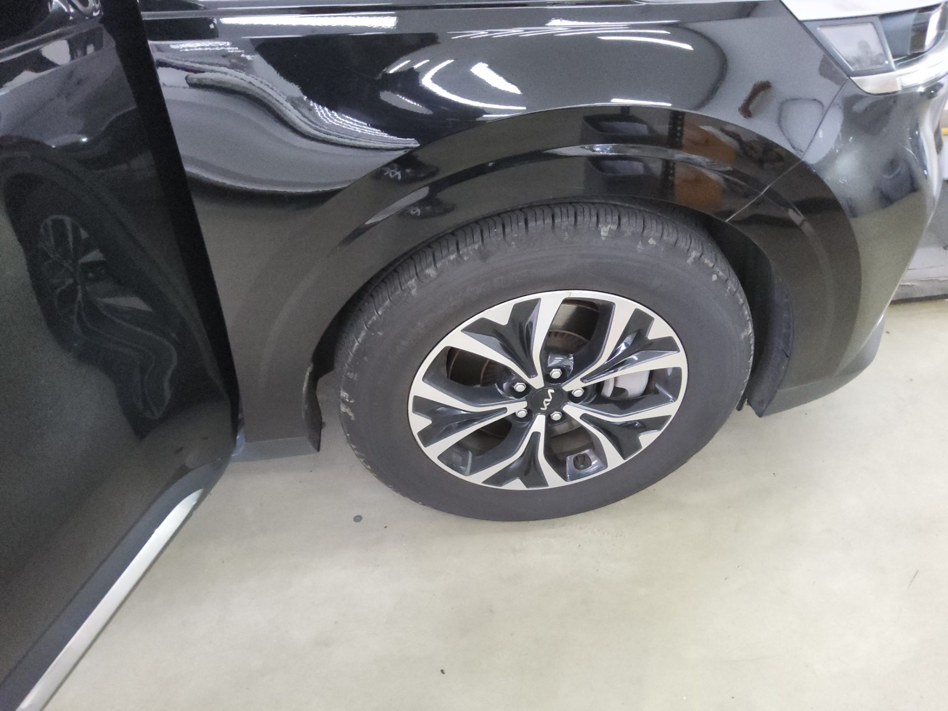 2023 - kia carnival