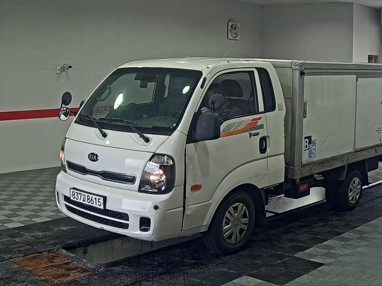 KIA BONGO III CARGO KING CAB EXTRA WHEELBASE